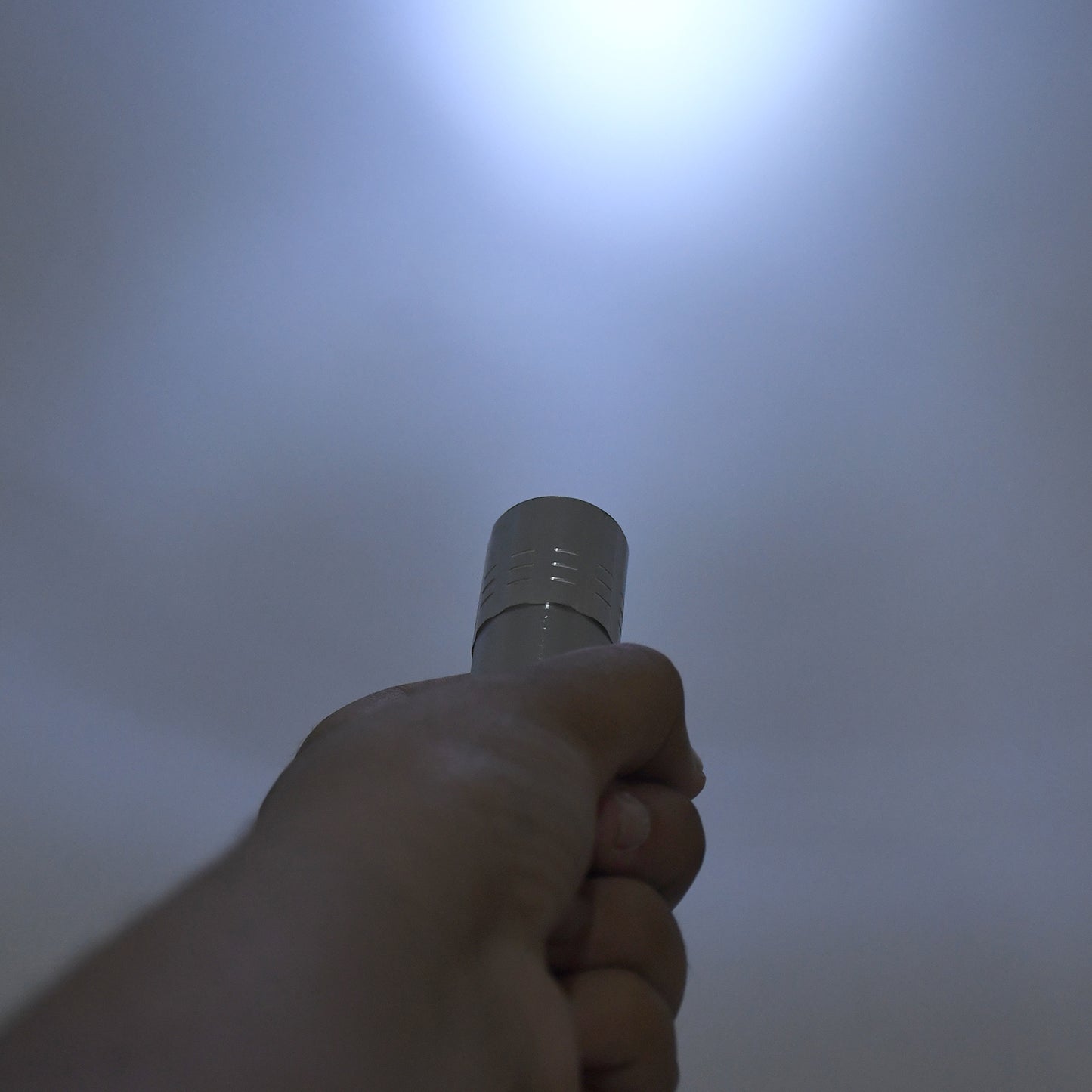 9 LED Mini Pen Torchlight, Portable Pocket Flashlight for Emergencies, 3 Battery Operated - Happy Price - Image 4