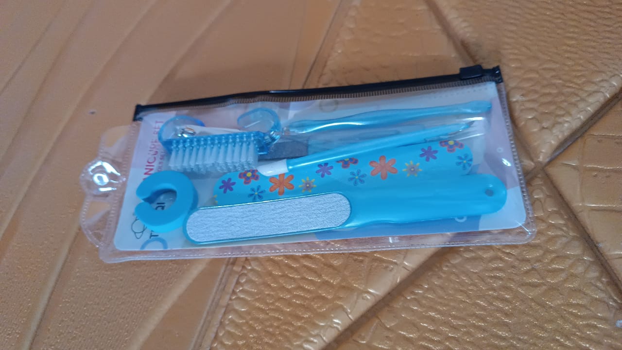 8 In 1 Manicure Set Tool Kit - Happy Price - Image 7