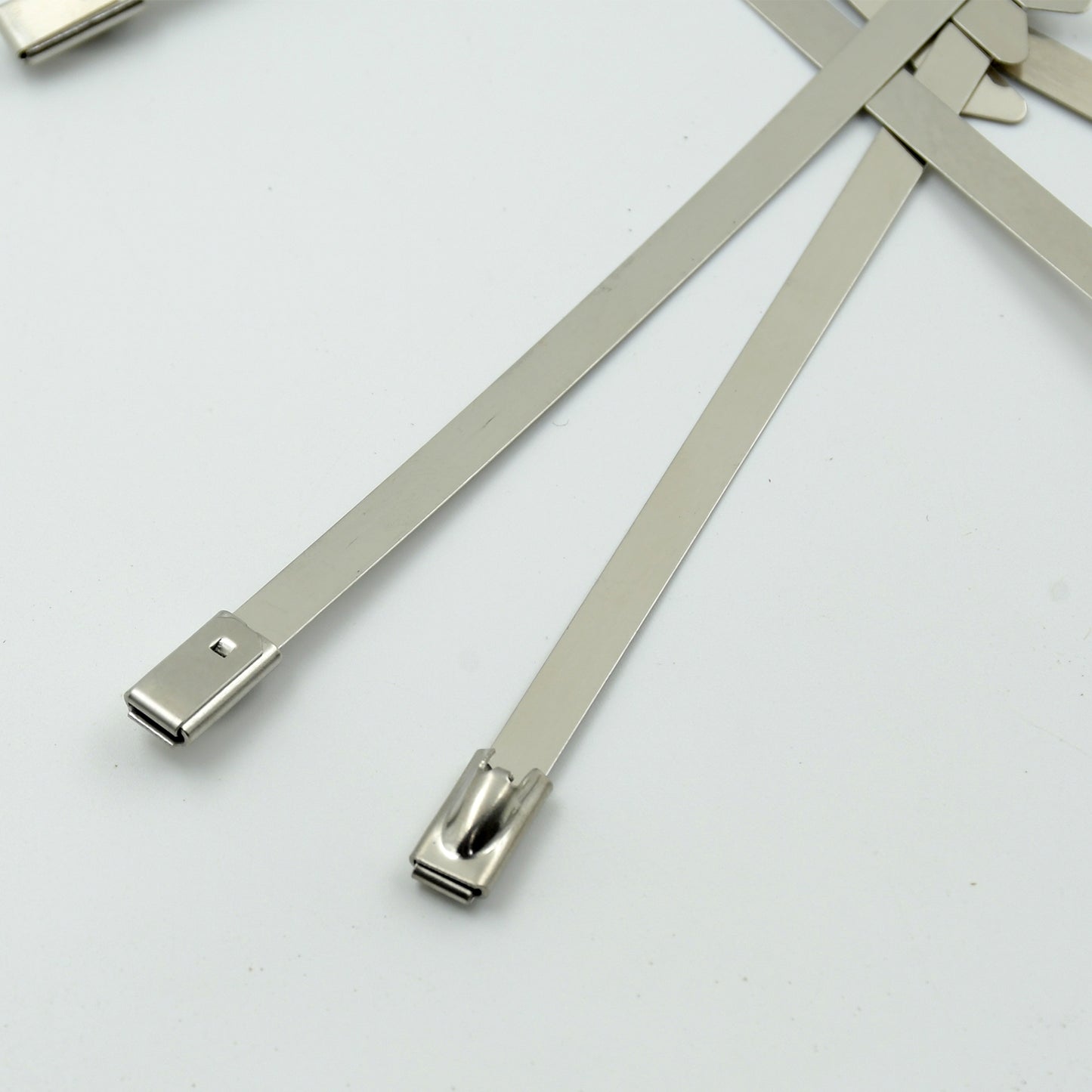 Multipurpose Stainless Steel Cable Tie (10 Pcs Set 4.6x200mm) - Happy Price - Image 4