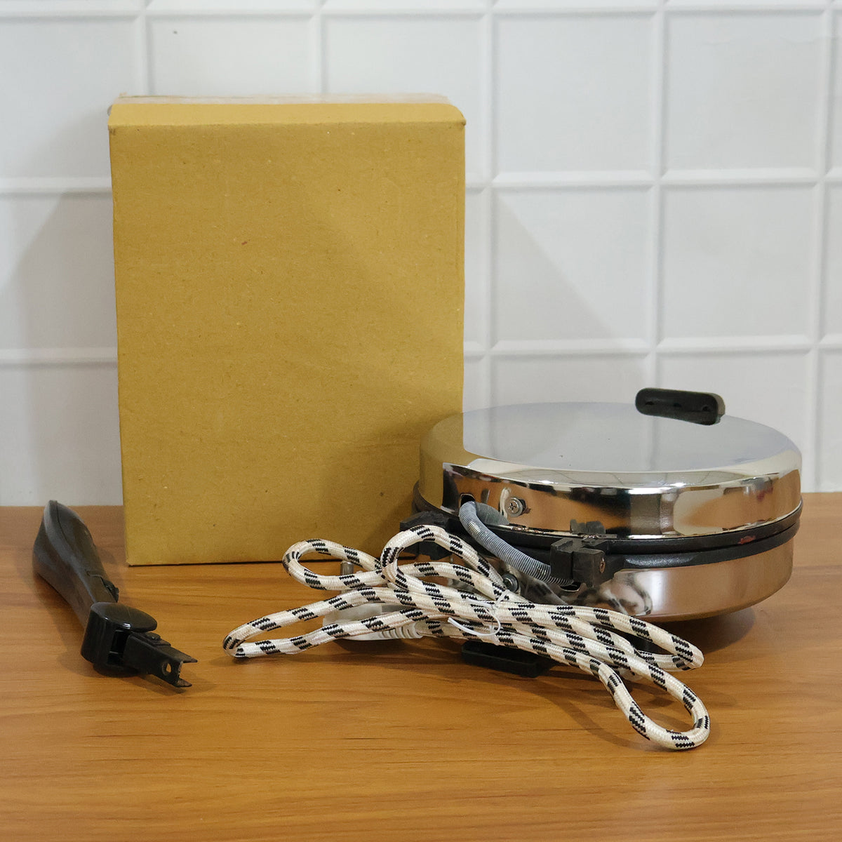 Electric Roti Maker with Stainless Steel Plate - 1 Pc - Happy Price - Image 7