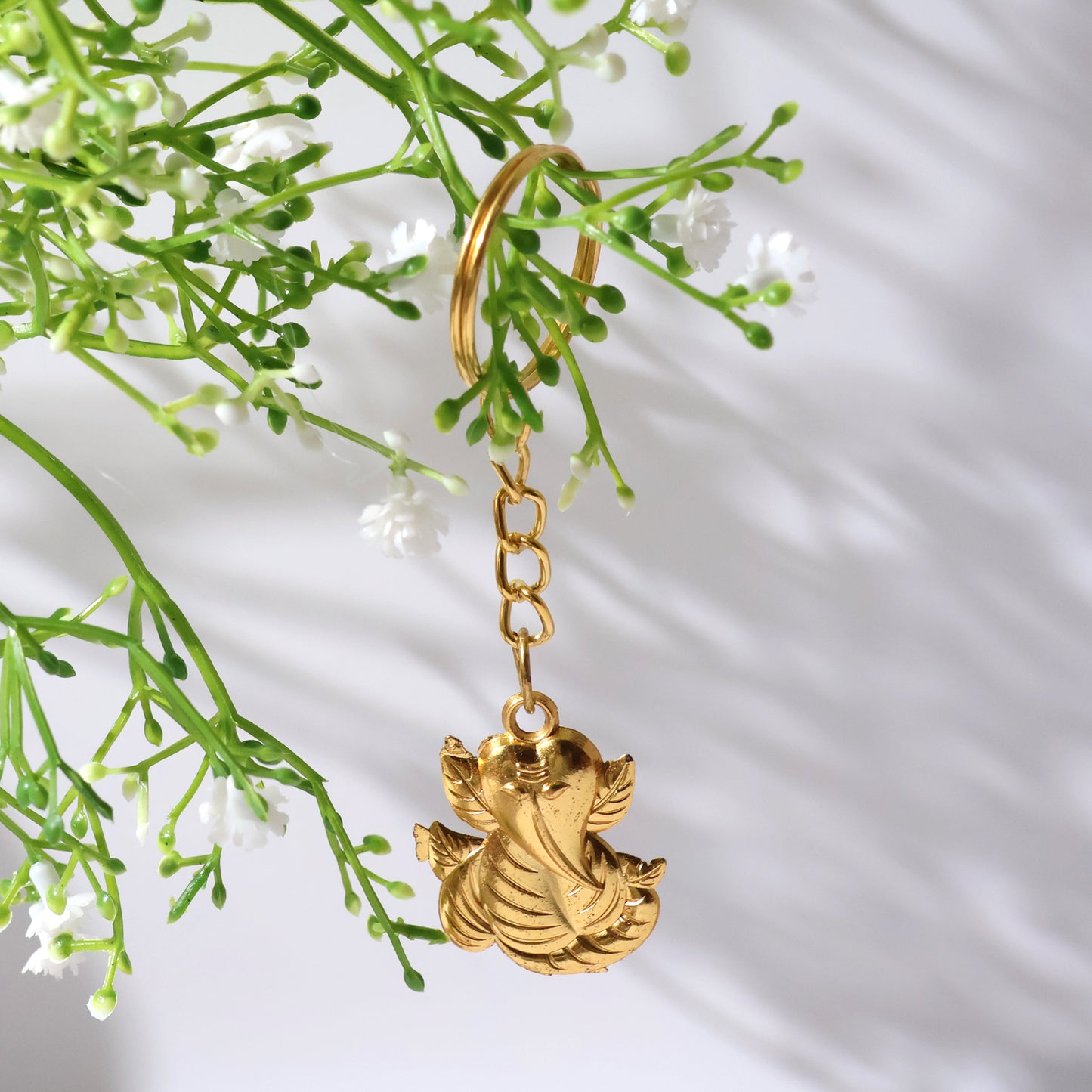 Ganesh Leaf Metal Keychain - 1 Piece - Happy Price - Image 4