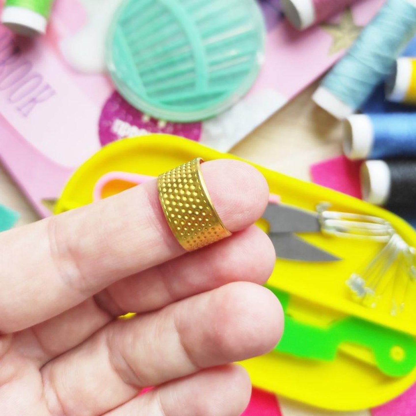 34 Pcs Home Sewing Kit with Essential Tailoring Tools - Happy Price - Image 3