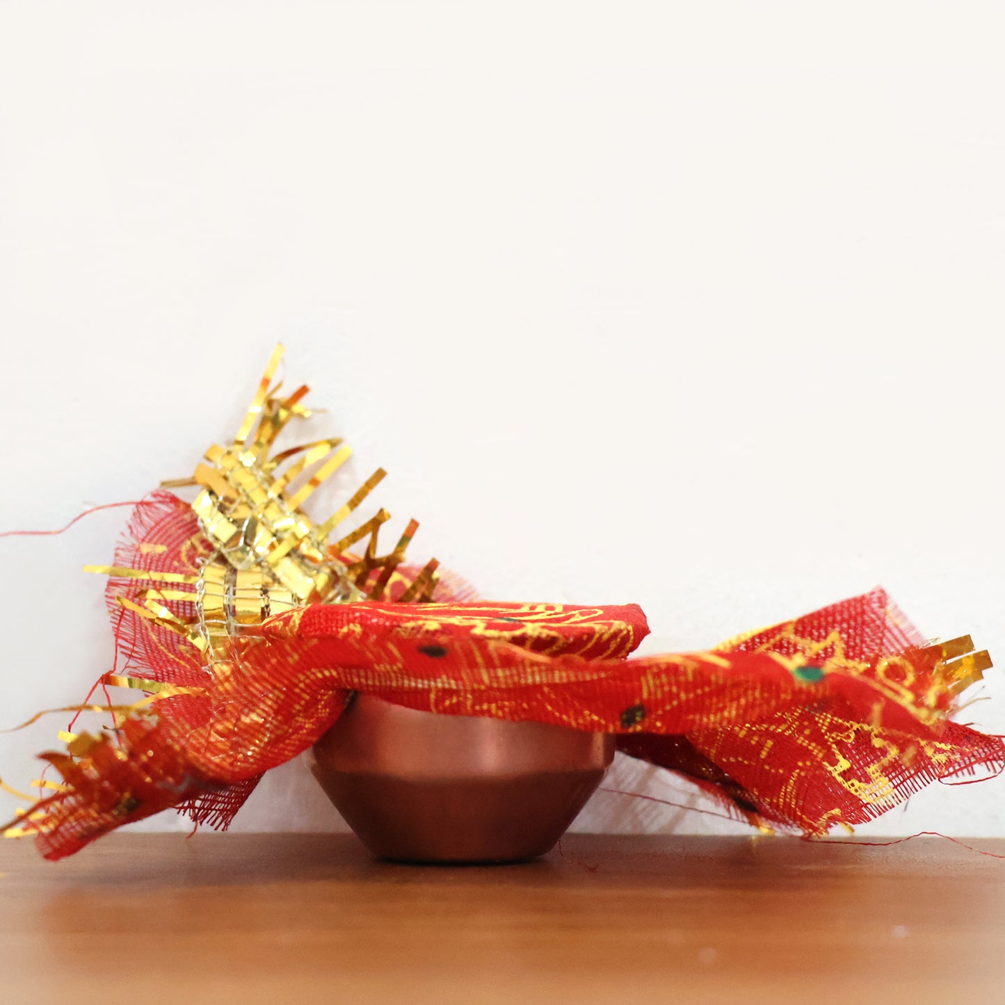 Decorative Vastu Kalash Pooja Set - Copper-Style Mini Kalash with Sacred Tokens (1 Set) - Happy Price - Image 3