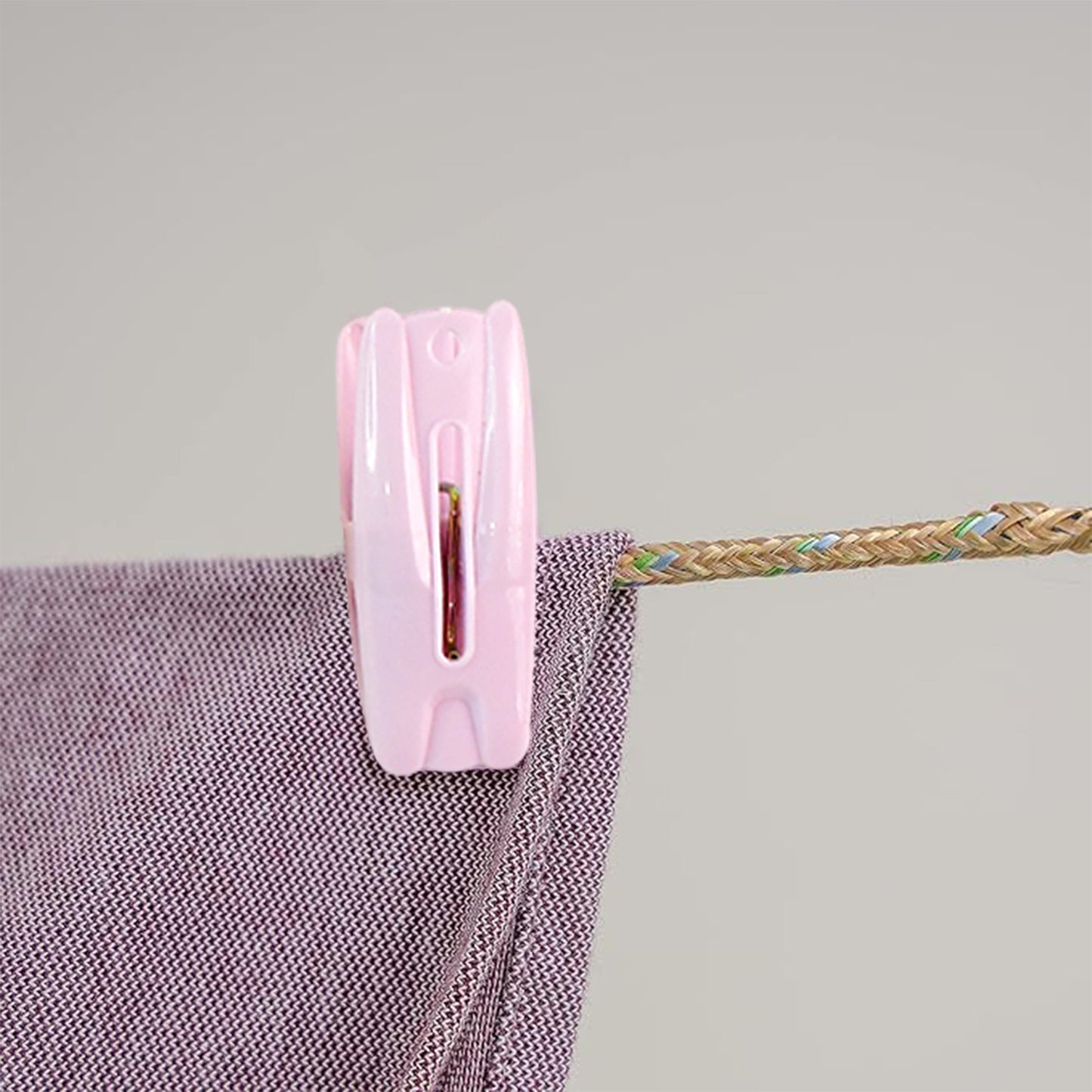 Clothesline Rope With 6 Clips 6 Meter Approx Heavy Duty Laundry Drying Rope With Clip - Happy Price - Image 6