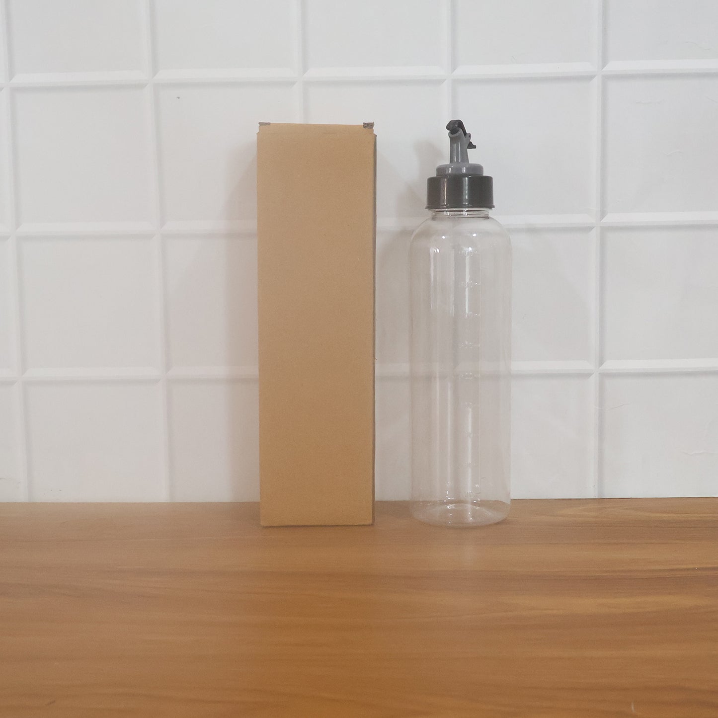 900 ML Kitchen Oil Dispenser Bottle with Flip Spout for Cooking - Great Price - Image 7