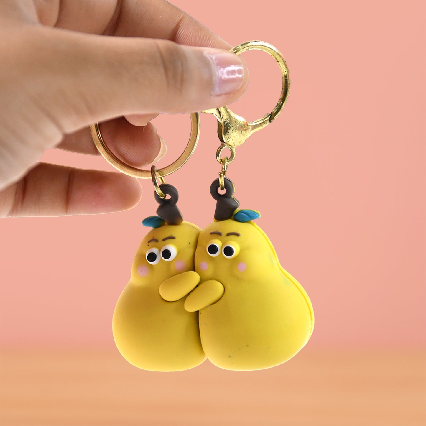 Cute Hugging Couple Cartoon Keychains - Set of 2 - Happy Price - Image 3