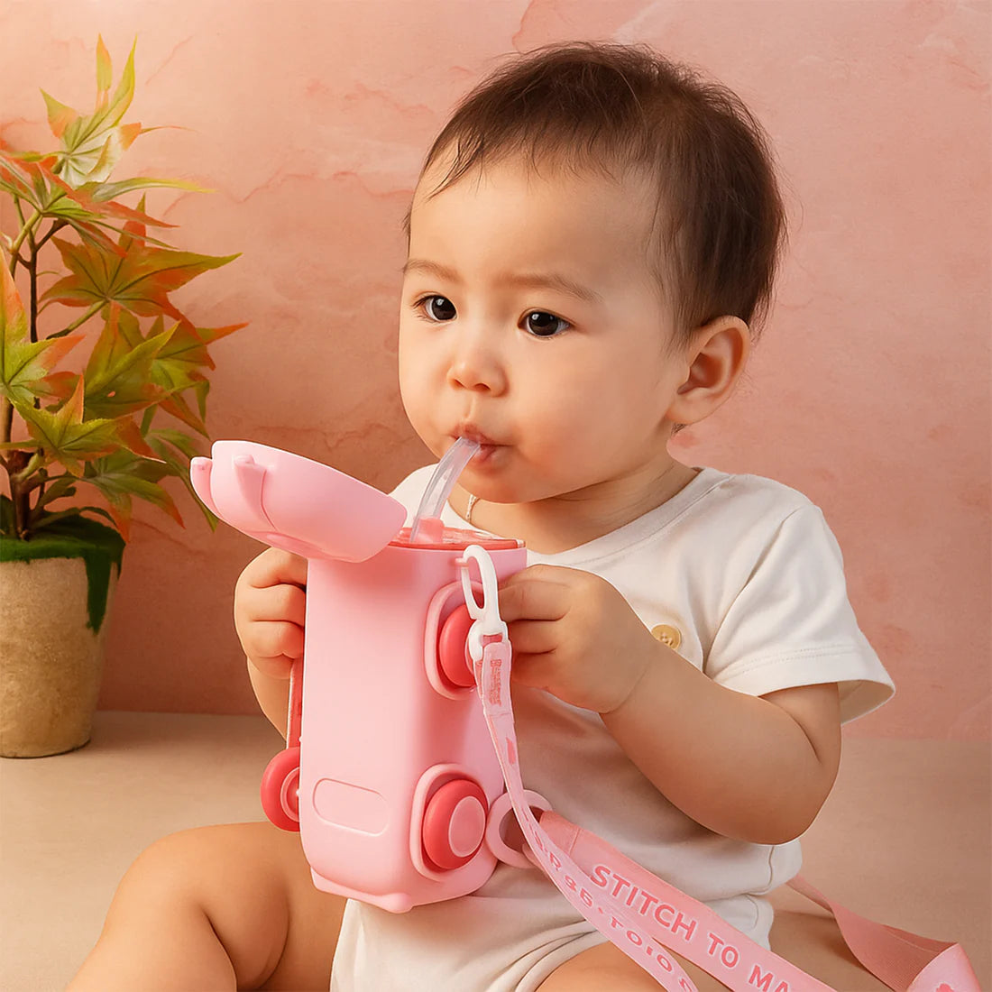 Kids Bus Shaped Sipper Bottle with Strap - 500 ML, Leakproof, BPA Free - Happy Price - Image 3