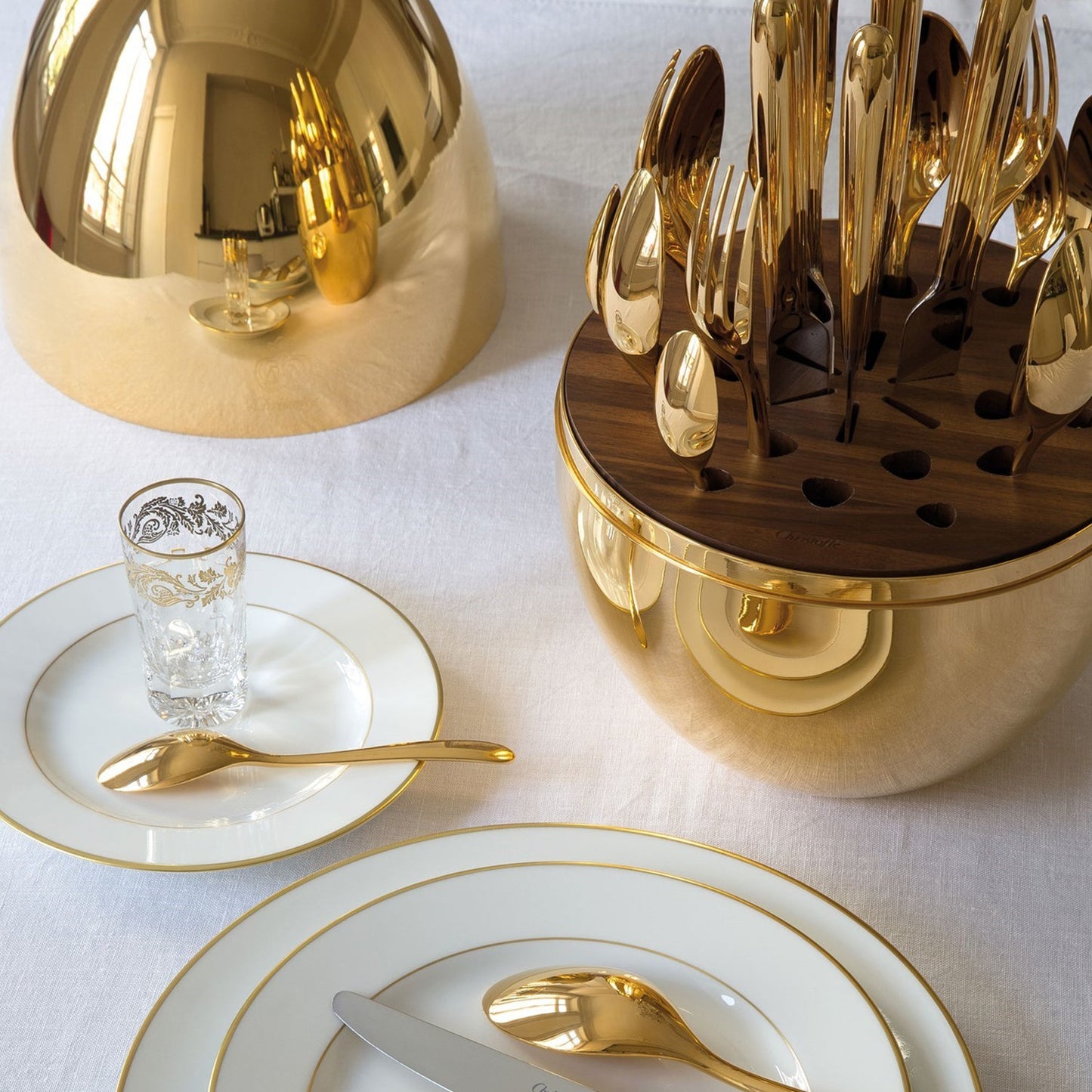 24-Piece Golden Cutlery Set with Oval Stand - Happy Price - Image 1