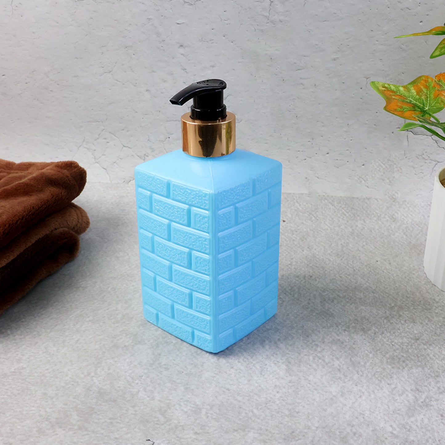 Plastic Soap Dispenser Pump Bottle - Refillable Liquid Holder (1 Pc) - Happy Price - Image 5