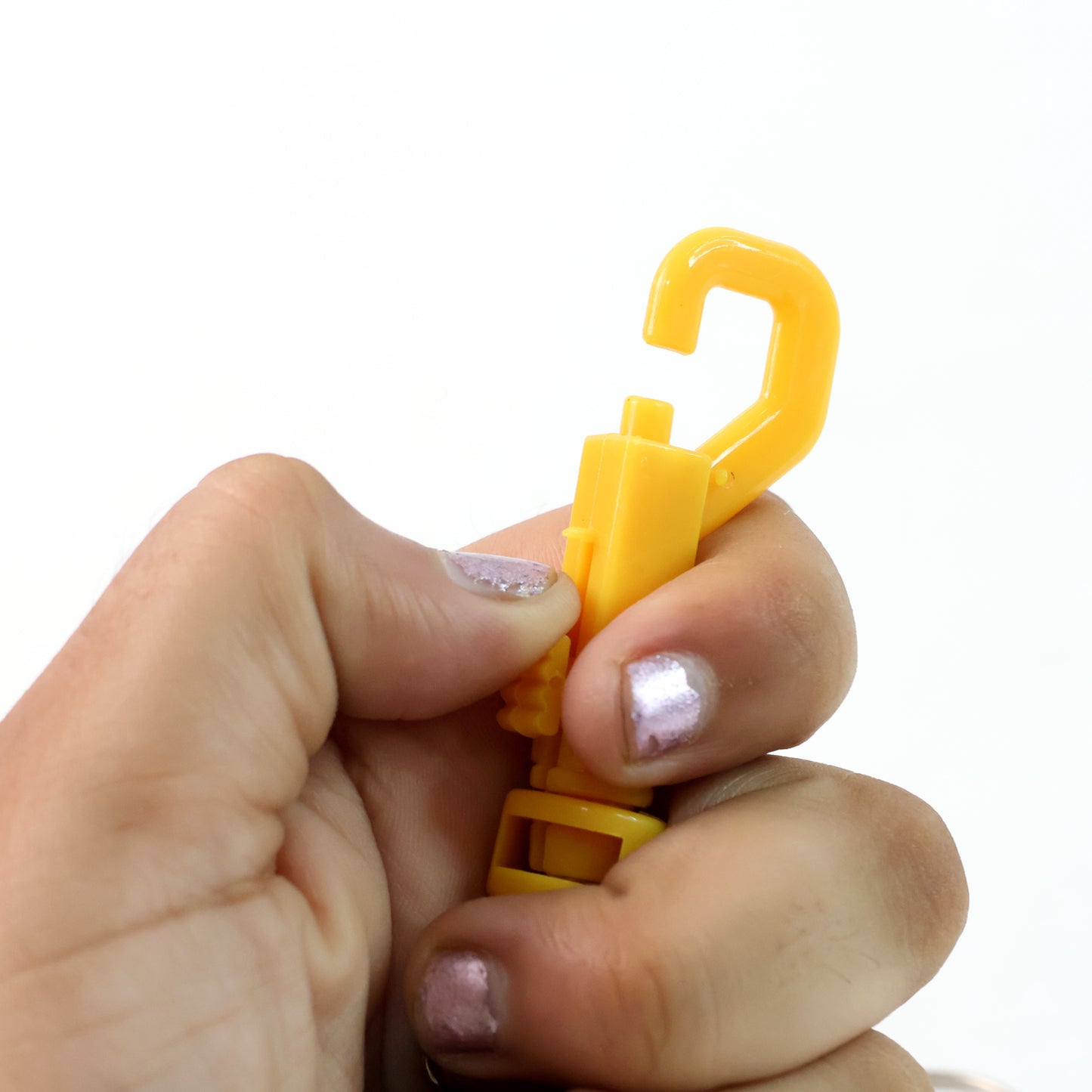 Coiled Retractable Keychain with Carabiner Clip - 1 Pc - Happy Price - Image 4