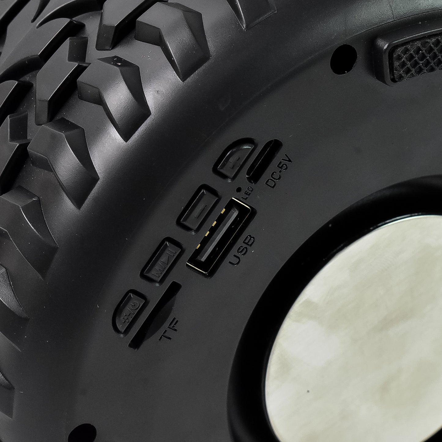 Portable Tyre  Wheel Shape Wireless Bluetooth Speaker (1 Pc) - Happy Price - Image 3