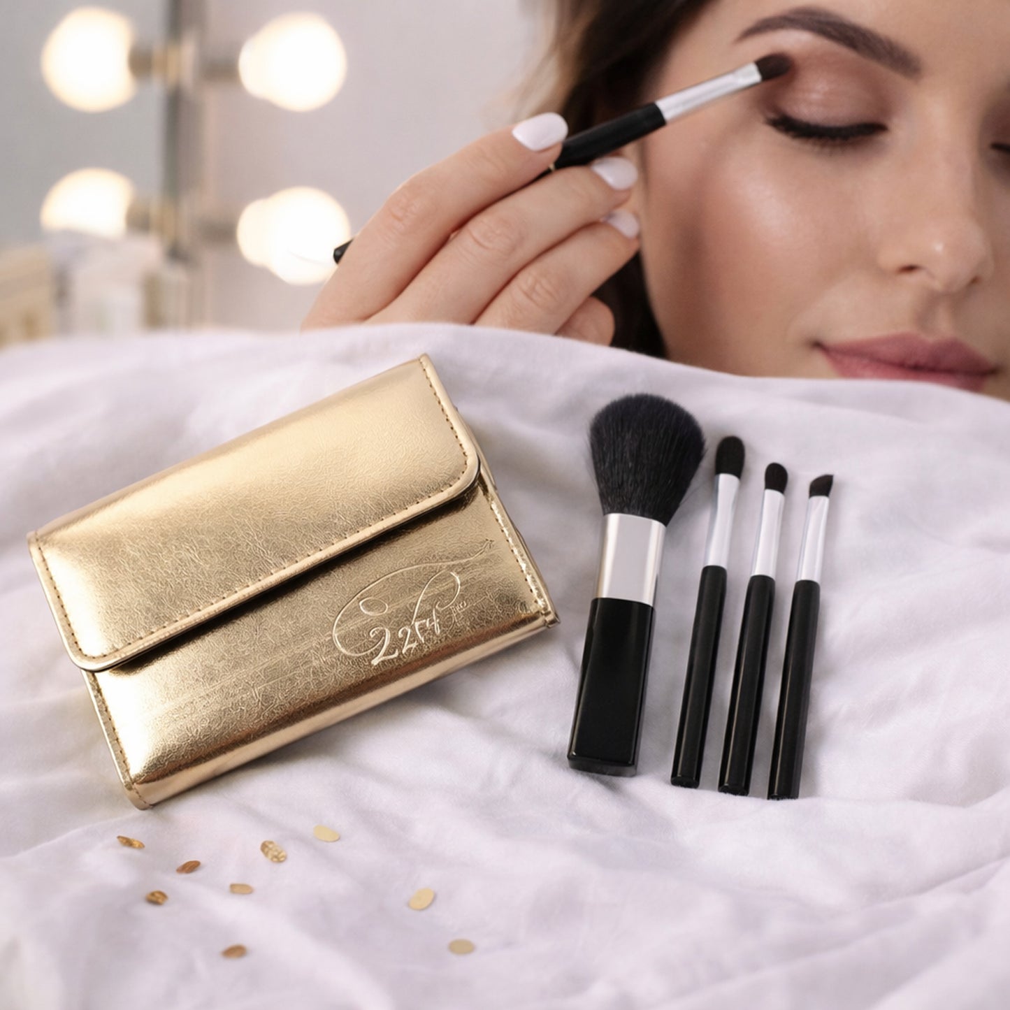 4-in-1 Makeup Brush Kit with Travel Pouch (1 Set) - Happy Price - Image 3