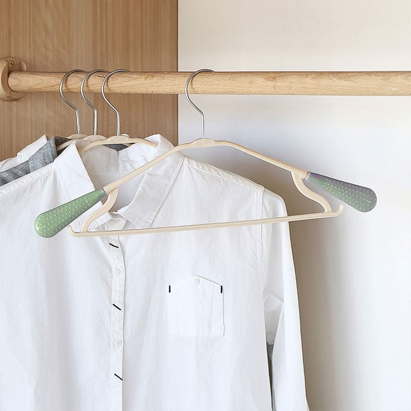 Pp Cloth Hanger Set Of 1 With Zinc Plated Steel Hook (1 Pc) - Happy Price - Image 6