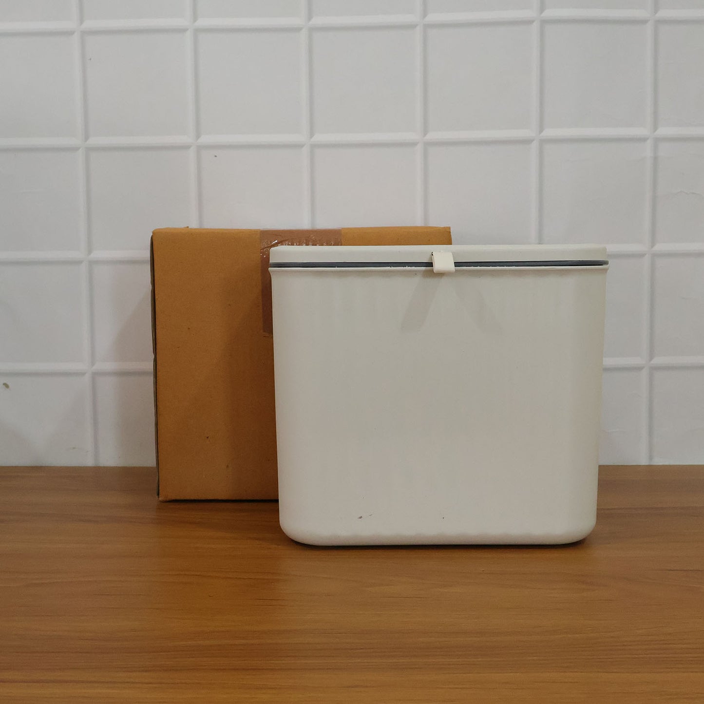 Compact Plastic Kitchen Dustbin with Lid - Wall/Cabinet Mount (1 Pc) - Happy Price - Image 7
