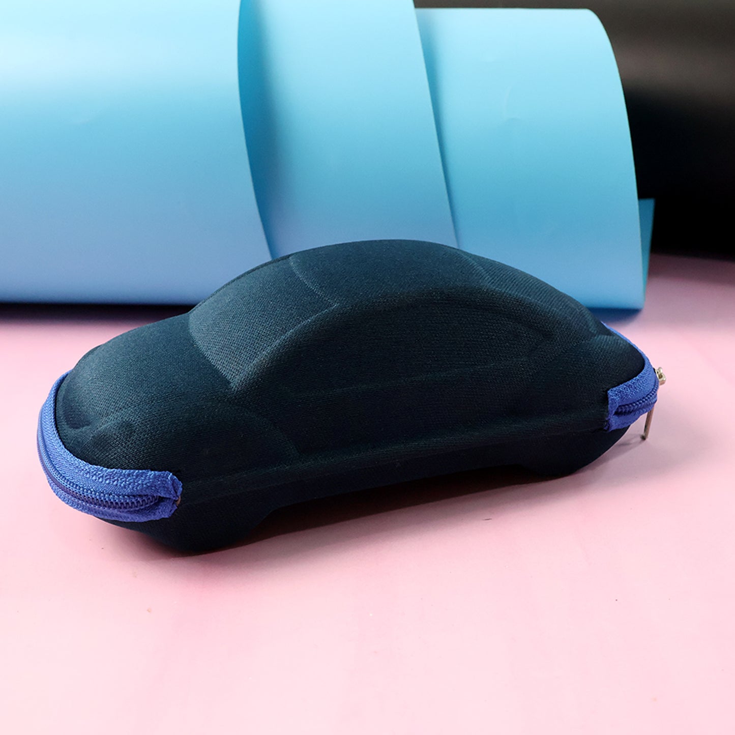 Cute Car Shaped Eyeglasses Case - Portable Hard Shell Sunglass Holder (1 Pc) - Happy Price - Image 3