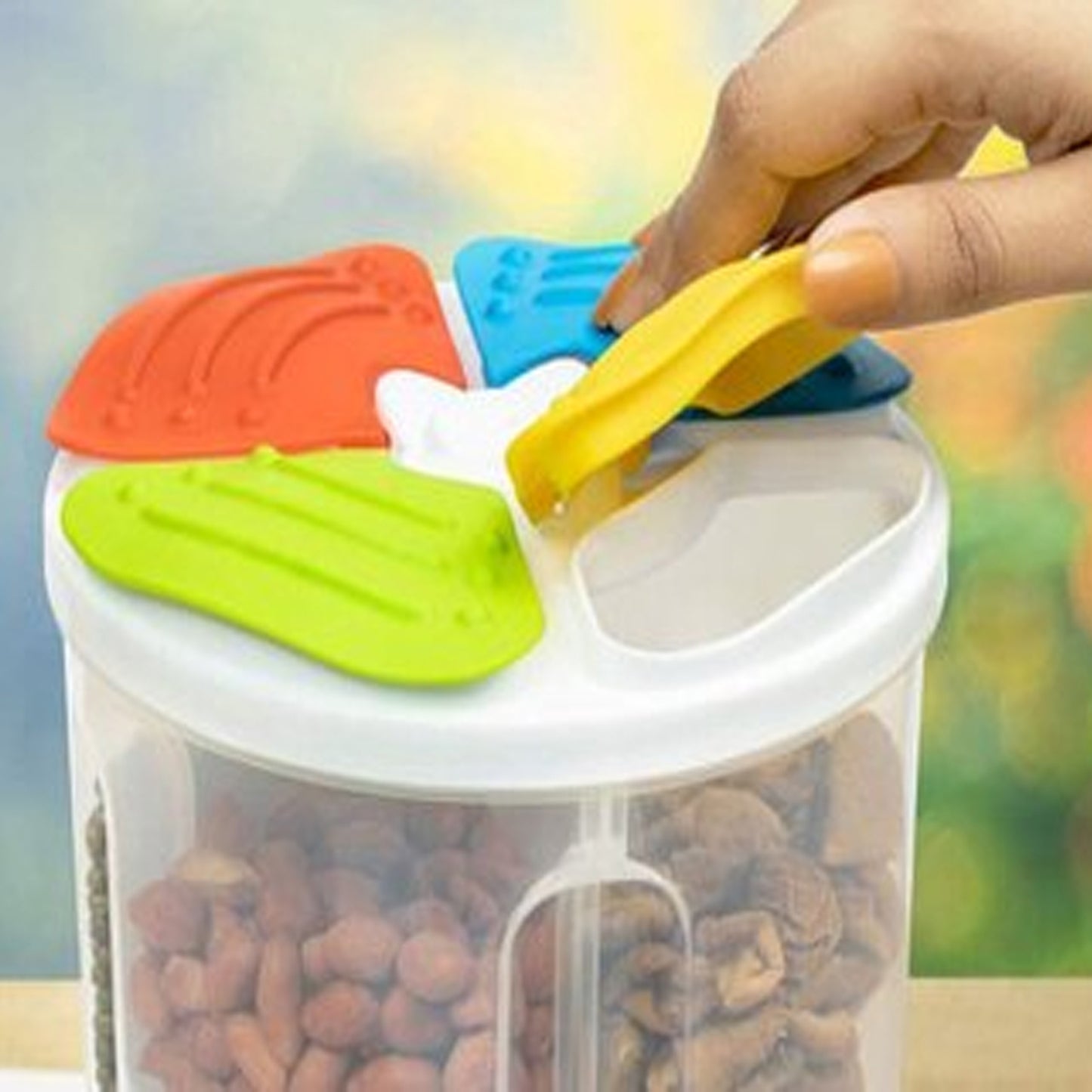4 Section Storage Containers Airtight Transparent Food Plastic Storage Container - Happy Price - Image 5