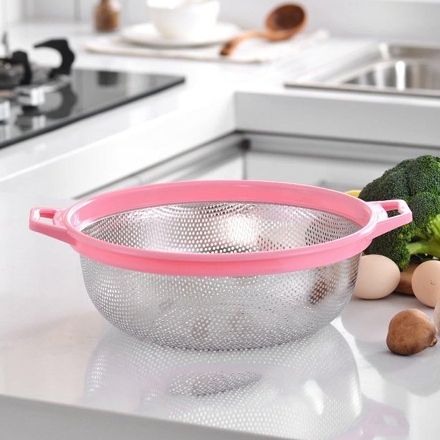 Big Stainless Steel Colander With Handle Large Metal Mesh Basket Strainer For Pasta Spaghetti Berry Veggies Fruits  Kitchen Food Colander Dishwasher Safe (1 Pc ) - Happy Price - Image 2