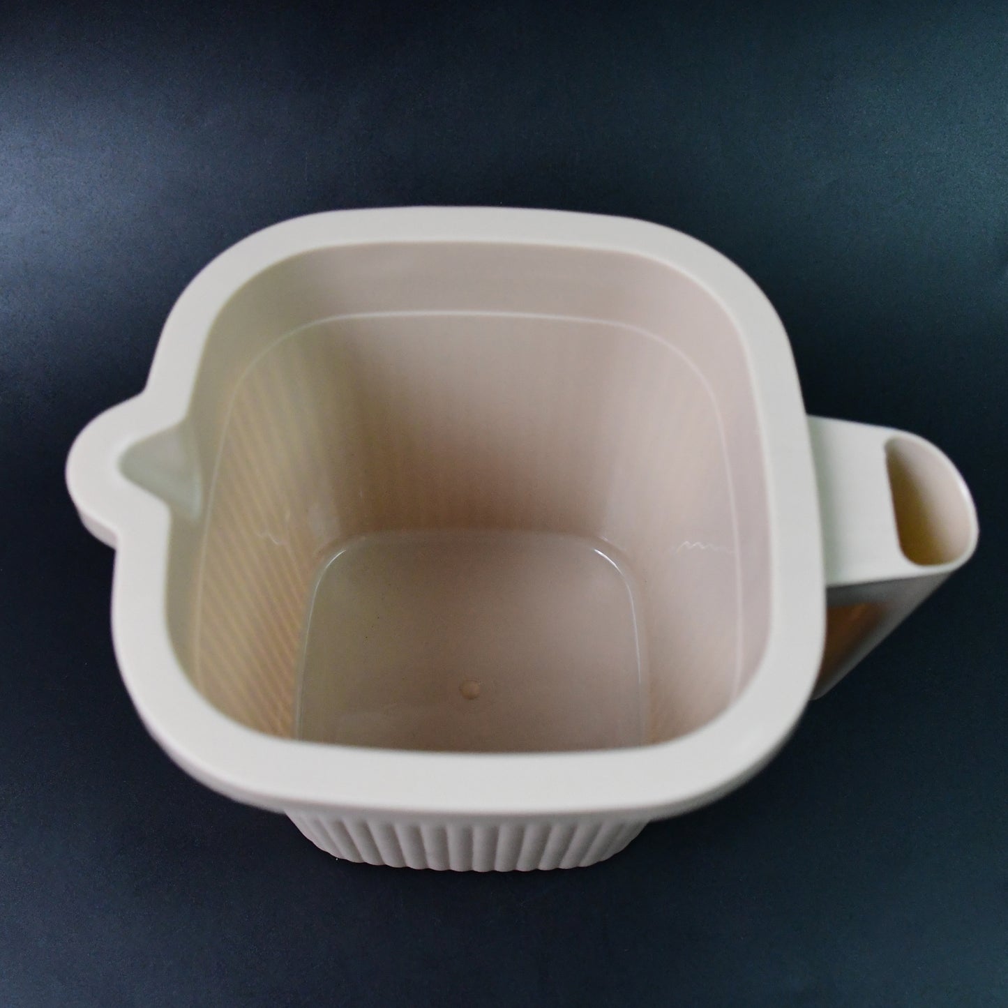 Plastic Square Bath Water Mug (1 Pc  1000 Ml  Mix Color) - Happy Price - Image 6
