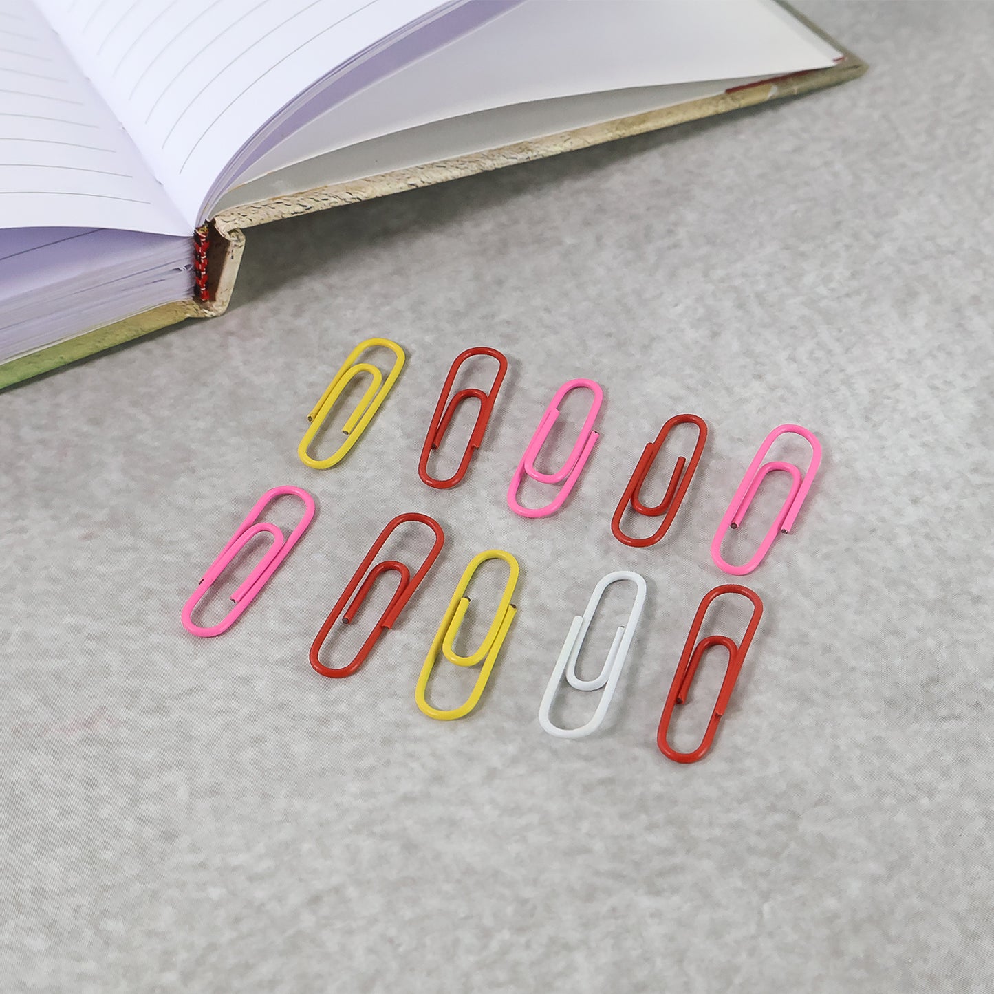 Vinyl Coated Paper Clips - 10 Piece Set, Assorted Colours, Standard Size - Happy Price - Image 6