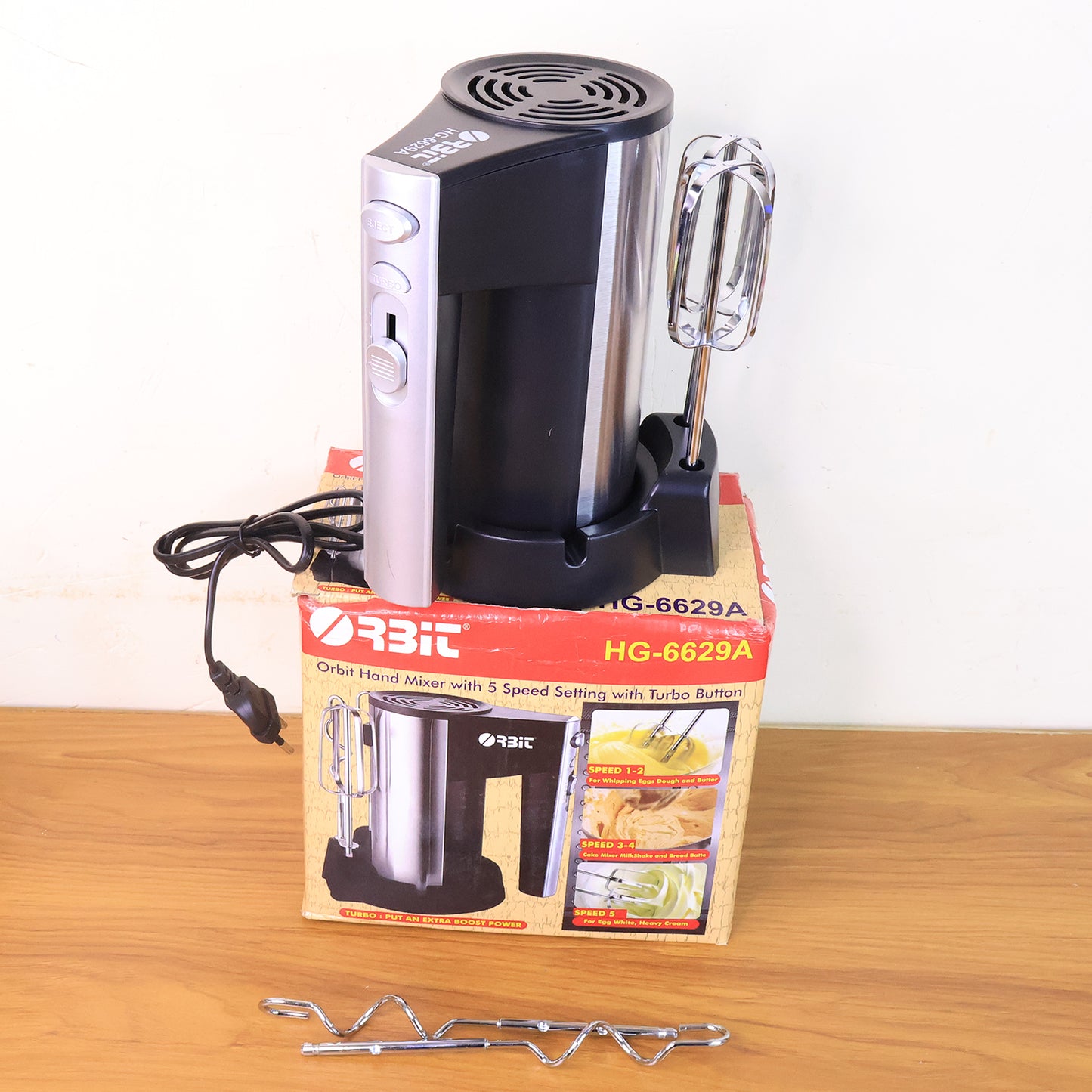 Orbit 450W Electric Hand Mixer with 5 Speeds & Turbo, Stainless Steel Attachments - 1 Pc - Happy Price - Image 7