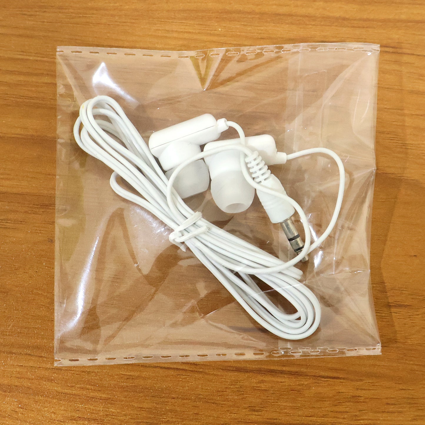 Classic Wired In-Ear Earphones with 3.5mm Jack (1 Pc) - Happy Price - Image 7
