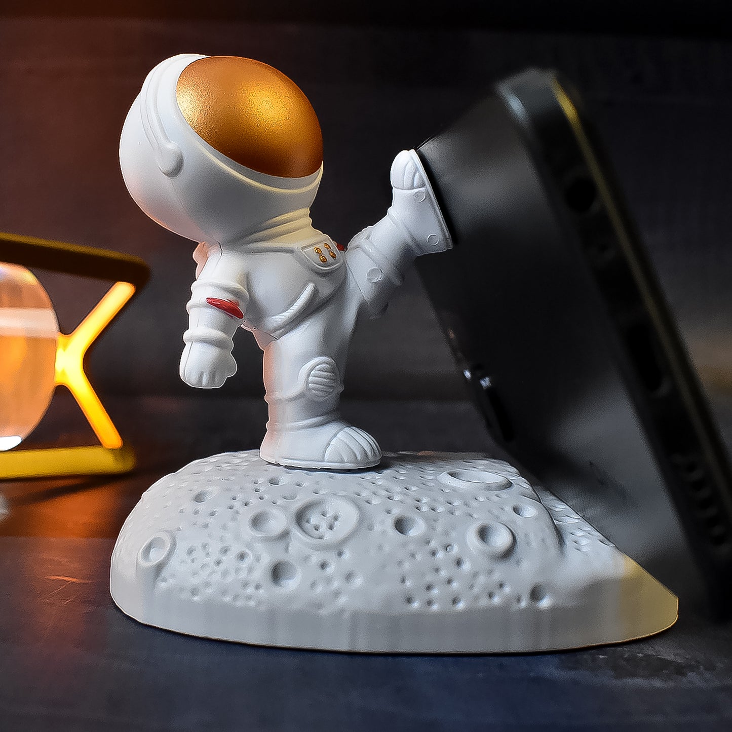 Mobile Holder Astronaut Phone Stand Planet Creative Fun 3d Design (1 Pc) - Happy Price - Image 2
