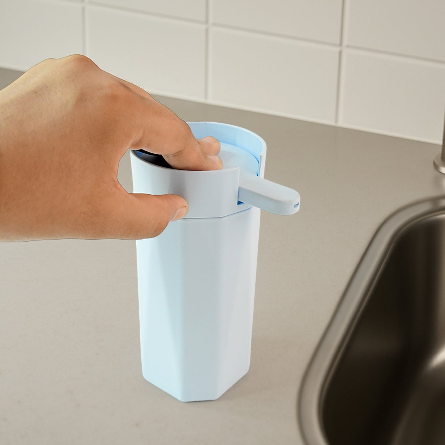 Apex Push It Soap Dispenser Approx 300ml (1 Pc) - Happy Price - Image 3