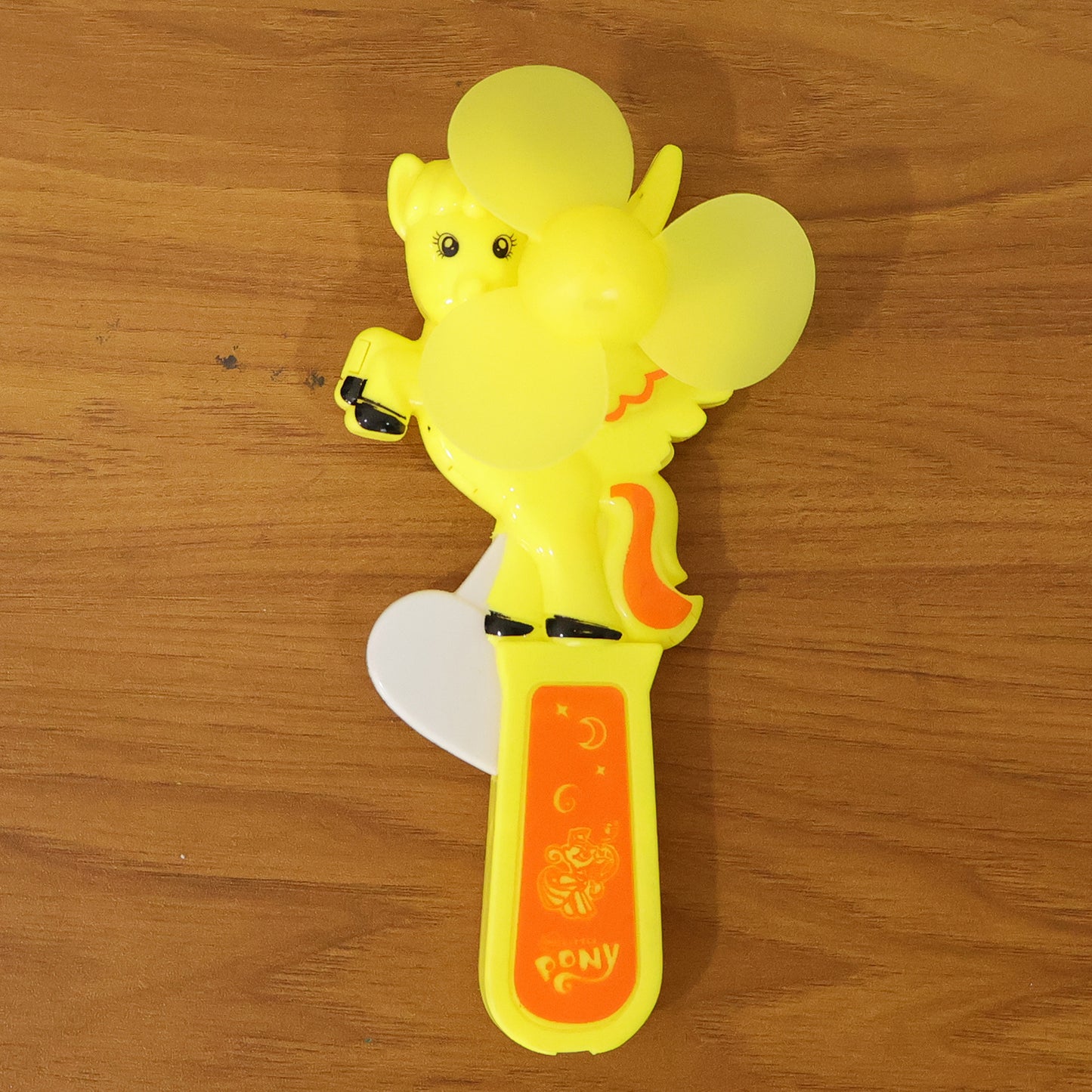 Hand Press Cartoon Fan Toy for Kids - 1 Pc Mix Color - Happy Price - Image 7