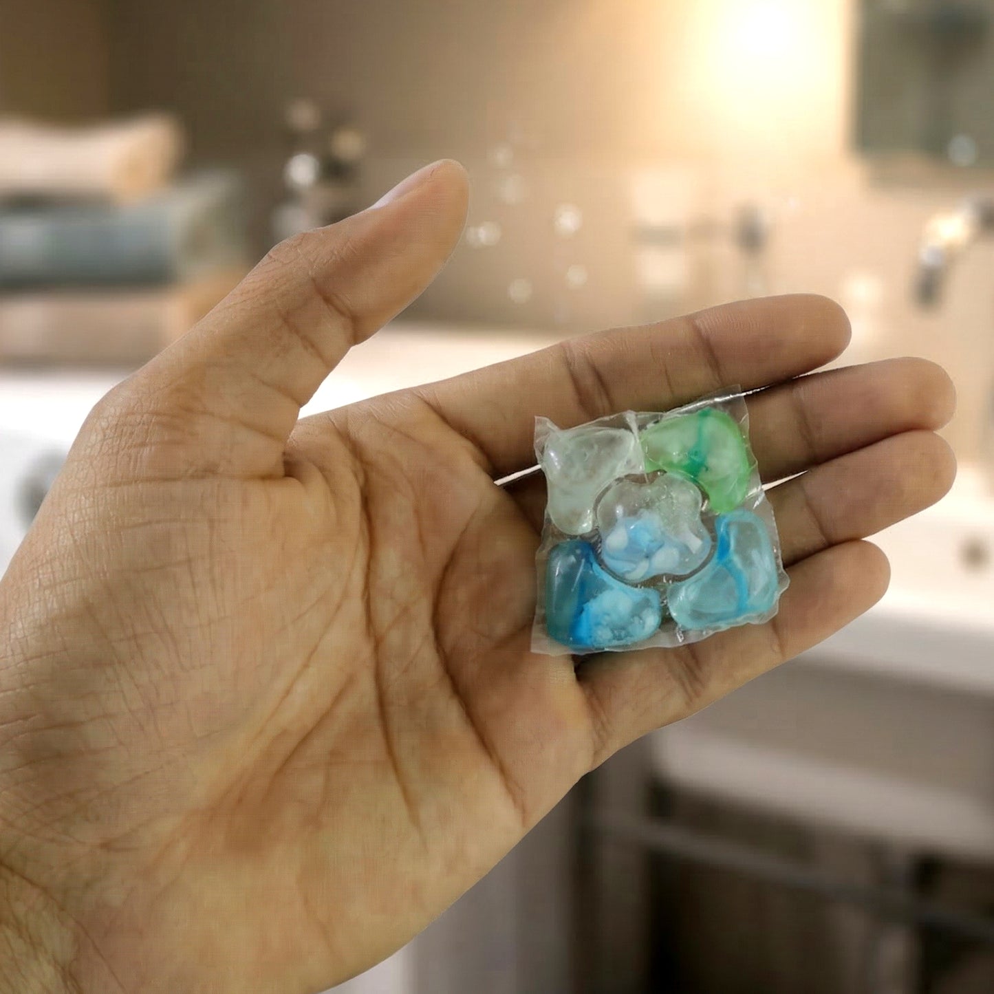 Premium Laundry Detergent Pods - 25 Pcs for Powerful Cleaning - Great Price - Image 6