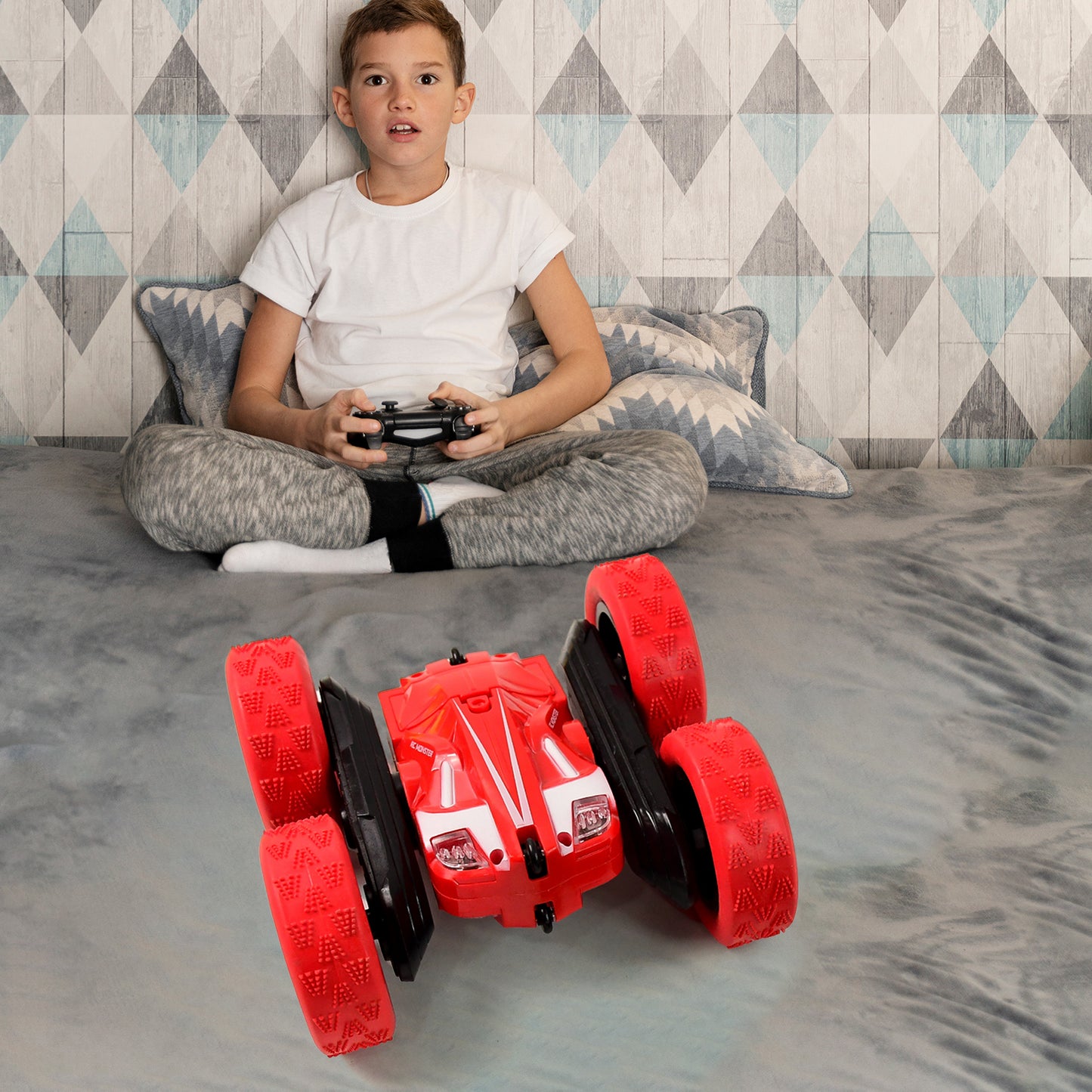 Stunt Remote Control Car - Double Sided Flips & All-Terrain Tires (1 Set) - Happy Price - Image 6