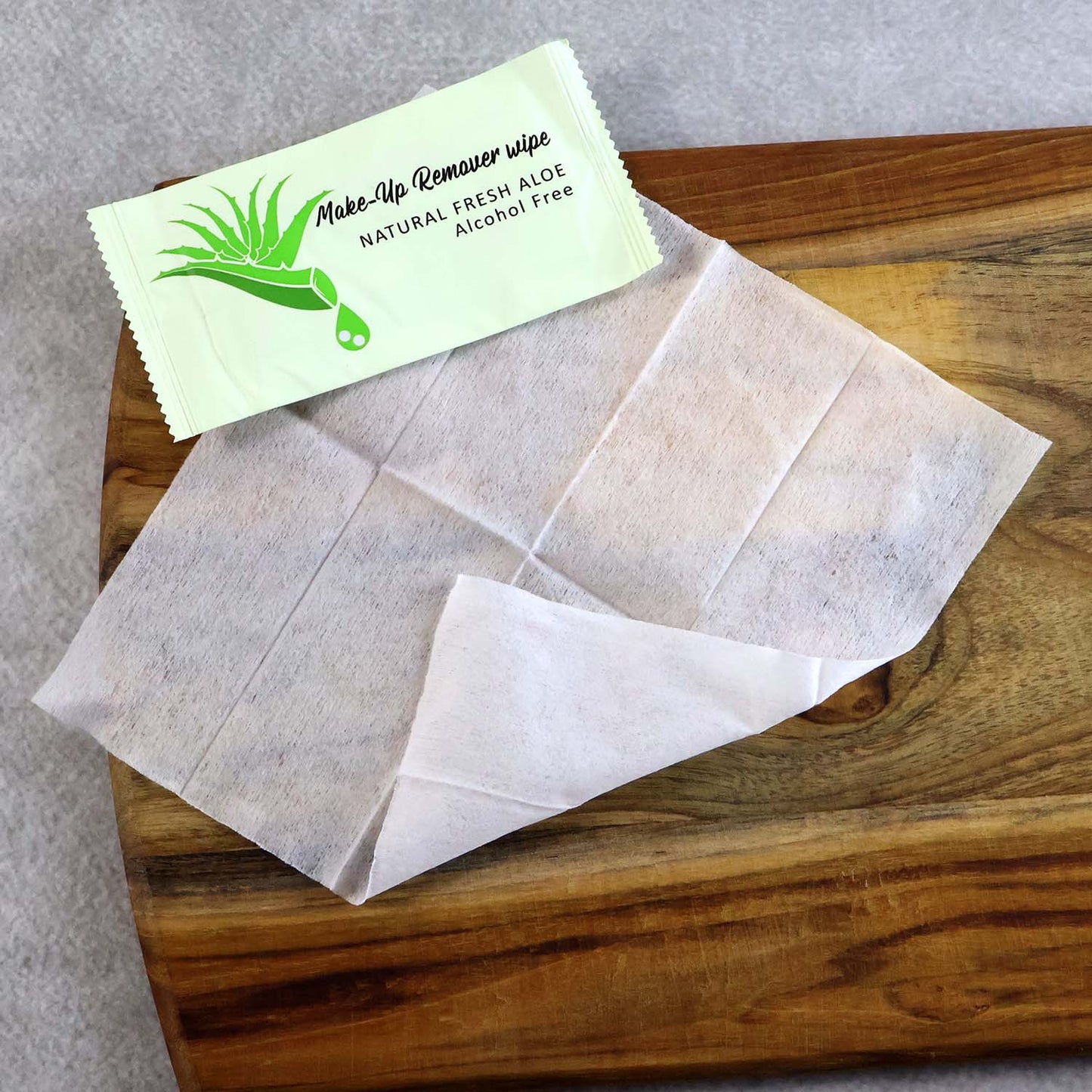Aloe Vera Makeup Remover Wipes - Gentle Alcohol-Free Cleansing (1 Pc) - Happy Price - Image 3