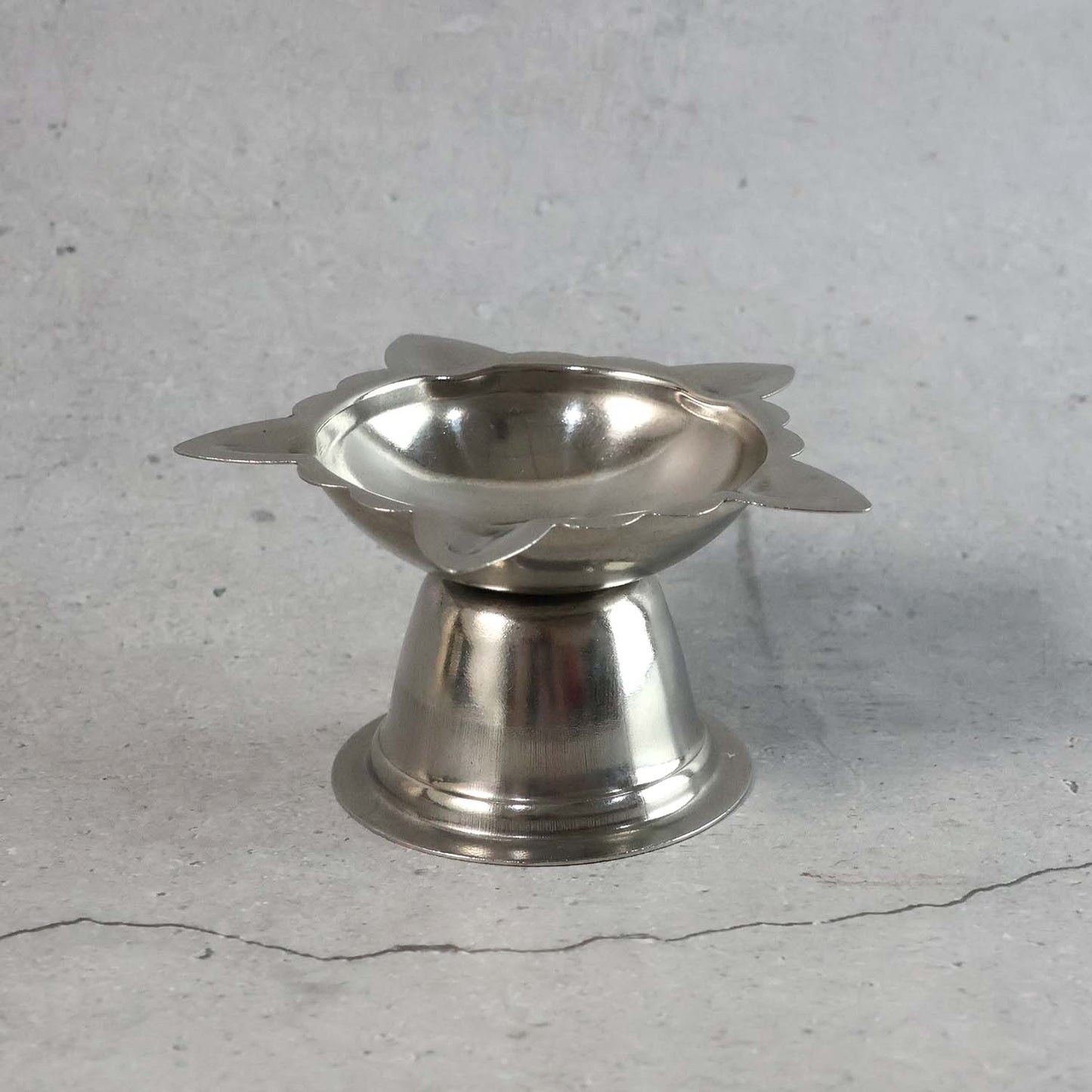 Big Stainless Steel Sunflower Diya Stand for Pooja - 1 Pc - Happy Price - Image 3