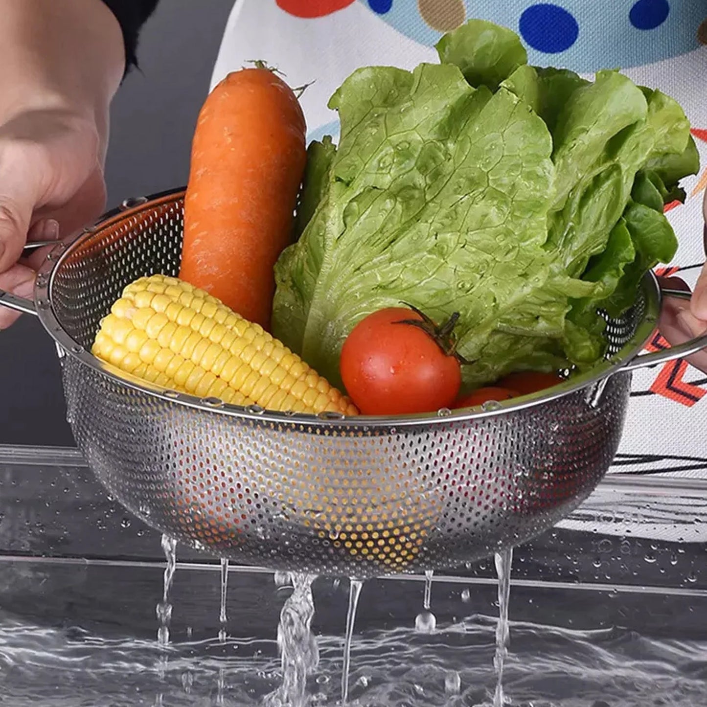 Stainless Steel Colander With Handle Large Metal Mesh Basket Strainer For Pasta Spaghetti Berry Veggies Fruits  Kitchen Food Colander Dishwasher Safe (1 Pc  25.5 Cm) - Happy Price - Image 3