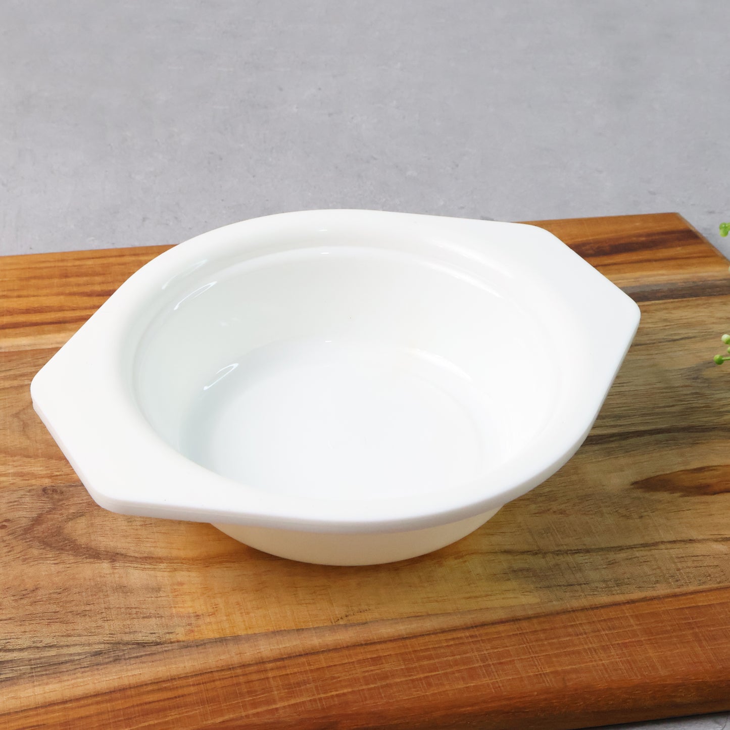Durable Plastic Mixing Bowl with Easy-Grip Tabs - 1 Pc - Happy Price - Image 2