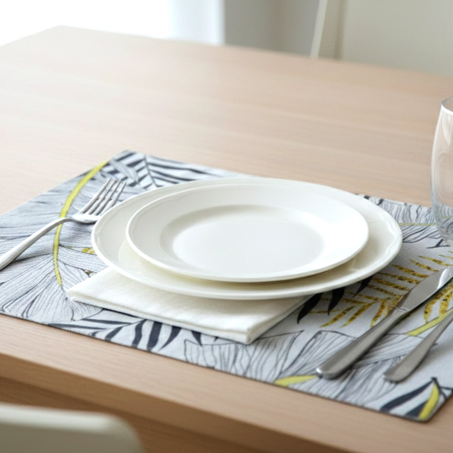 2-in-1 Reversible Leaf Print Placemat Set (2 Pcs) - Happy Price - Image 5