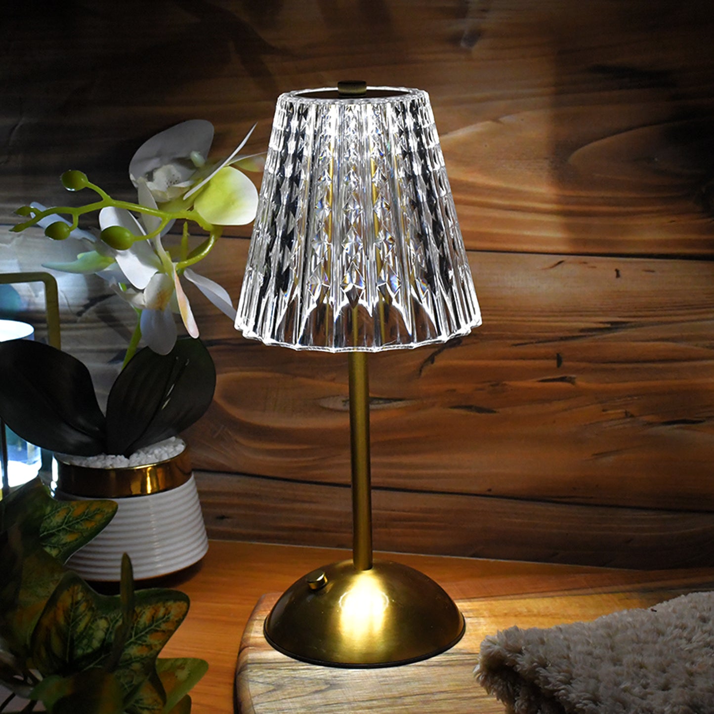 Elegant Crystal Table Lamp with USB Charging - Decorative LED Light for Home & Gifting - Happy Price - Image 6