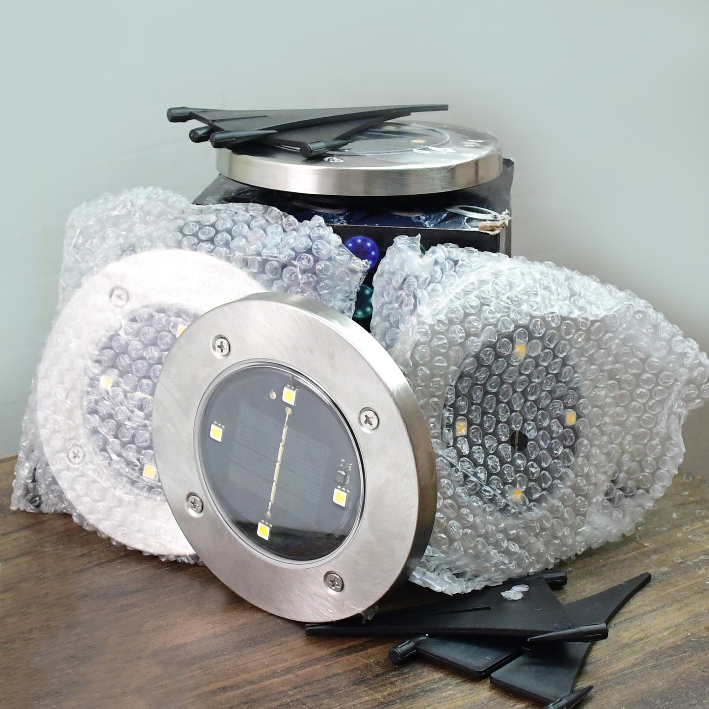 Solar Powered LED Garden Lights - Pack of 4 Waterproof Stainless Steel Pathway Lights - Happy Price - Image 7