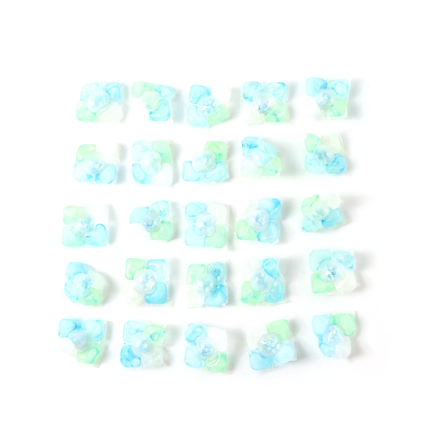 Premium Laundry Detergent Pods - 25 Pcs for Powerful Cleaning - Great Price - Image 4