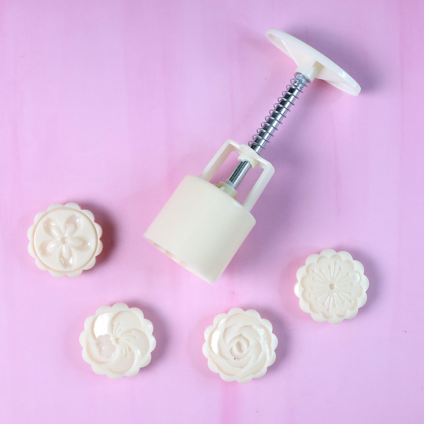 4-in-1 Spring Press Cookie & Pastry Mold Set with Floral Stamps - Happy Price - Image 3