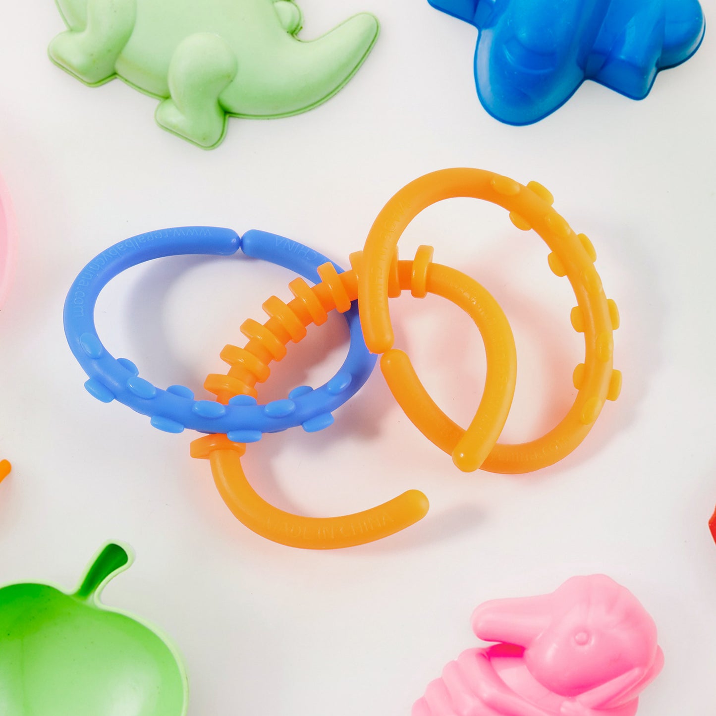 Baby Learning Links Toy Set - 3 Pcs Educational Interlocking Rings with Box - Happy Price - Image 3