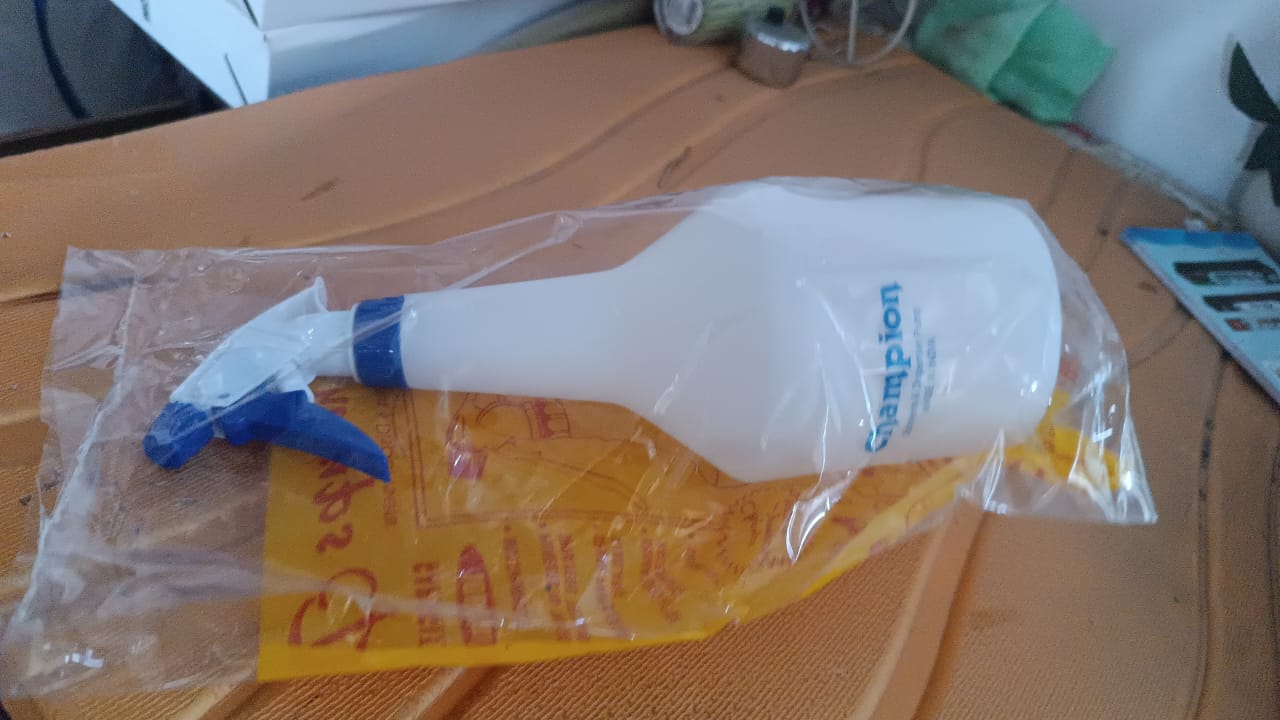 Multipurpose Plastic Trigger Spray Bottle (1 L) - Happy Price - Image 7