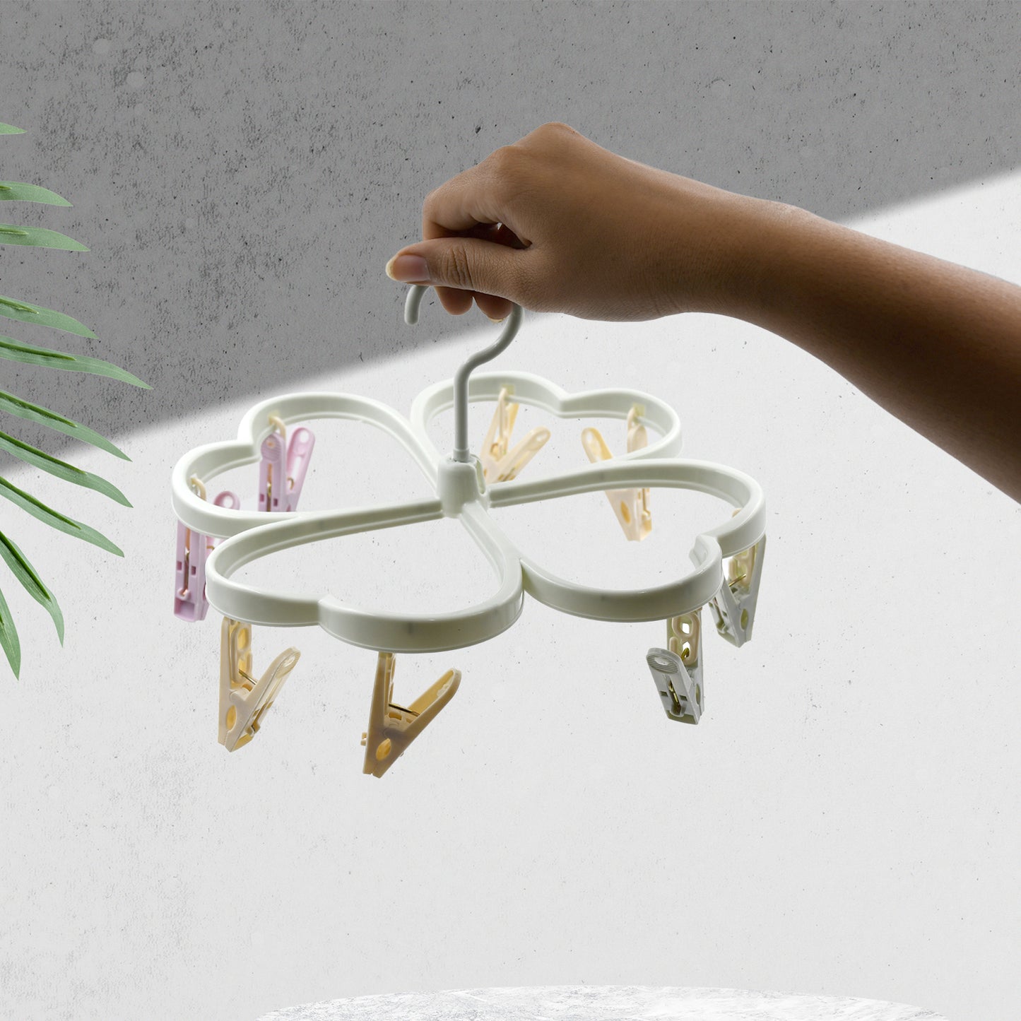 Heart Shape Clothe Spin Rack Laundry Drying Rack Clothes Hangers With 8 Clips Clip Hanger Drip Hanger For Drying Underwear Baby Clothes Socks Bras Towel Cloth Diapers Gloves - Happy Price - Image 3