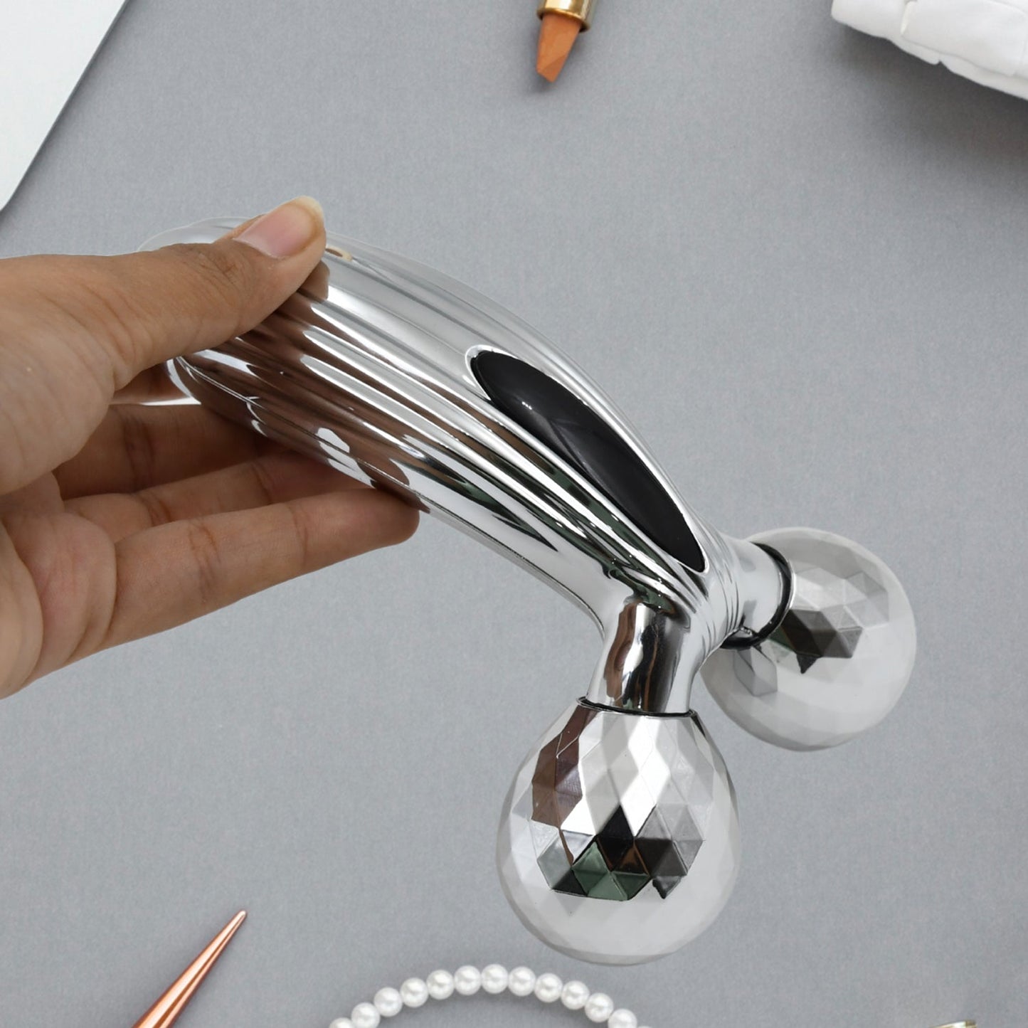 3d Manual Face Roller Massager (1 Pc) - Happy Price - Image 2