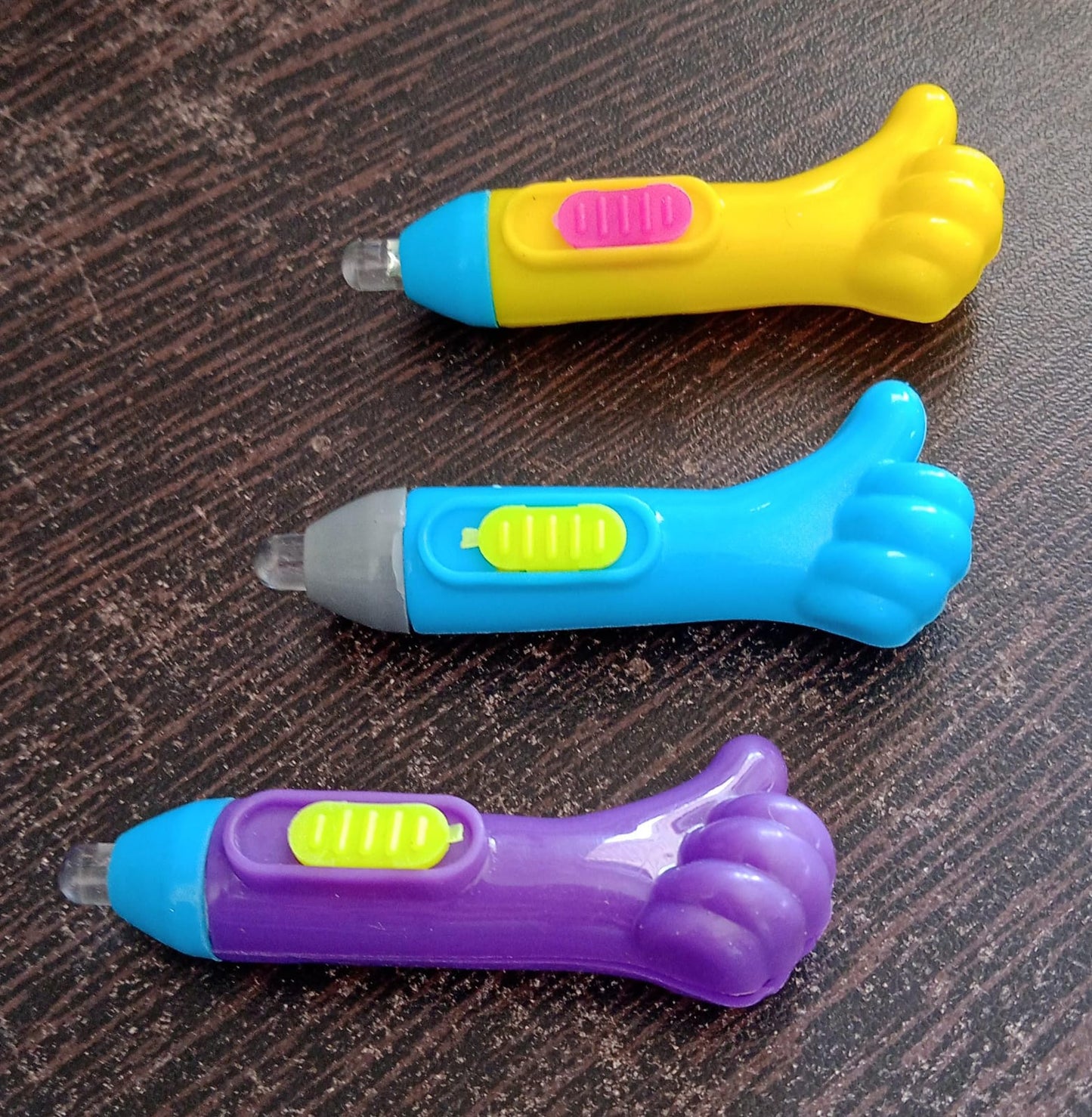 Thumb Shaped Light Lightning Keychain Lightning Toy Thumb Shape Led Light - Happy Price - Image 6