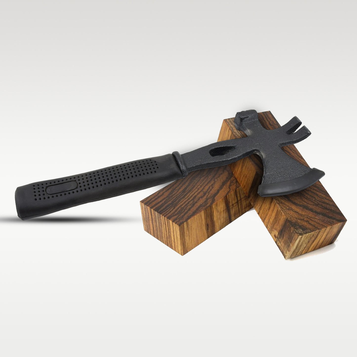 3-in-1 Multi-Tool Axe with Hammer and Nail Puller (1 Pc) - Happy Price - Image 4