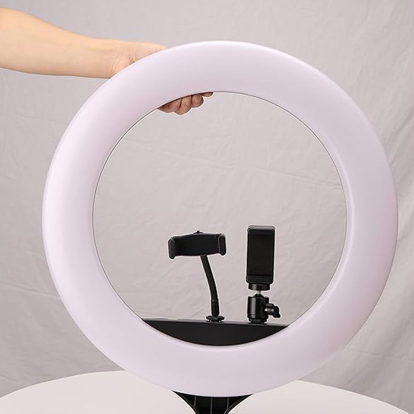 18 Inch Led Ring Light With 3 Colour Modes  3 Mobile Holders Remote Control (1 Set) - Happy Price - Image 4