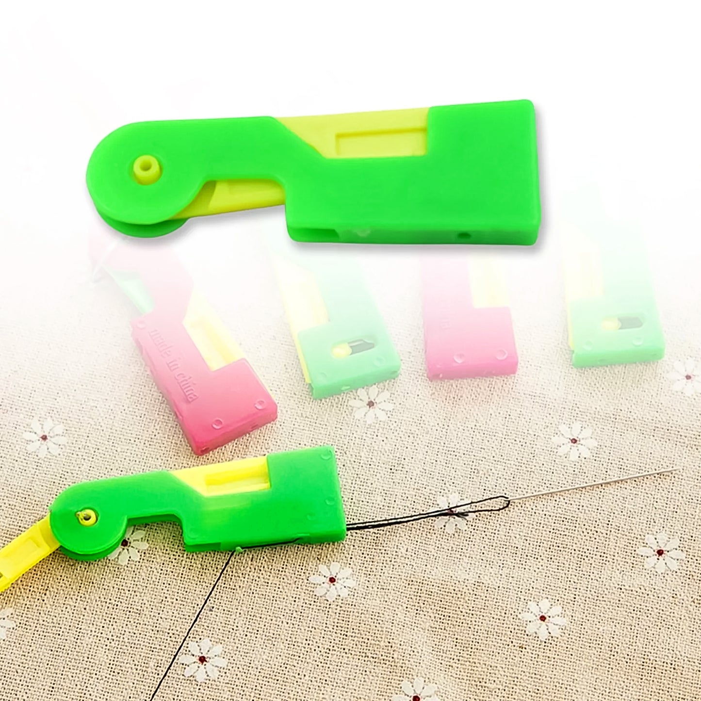 Automatic Needle Threading Device (Multicolour) - Happy Price - Image 3