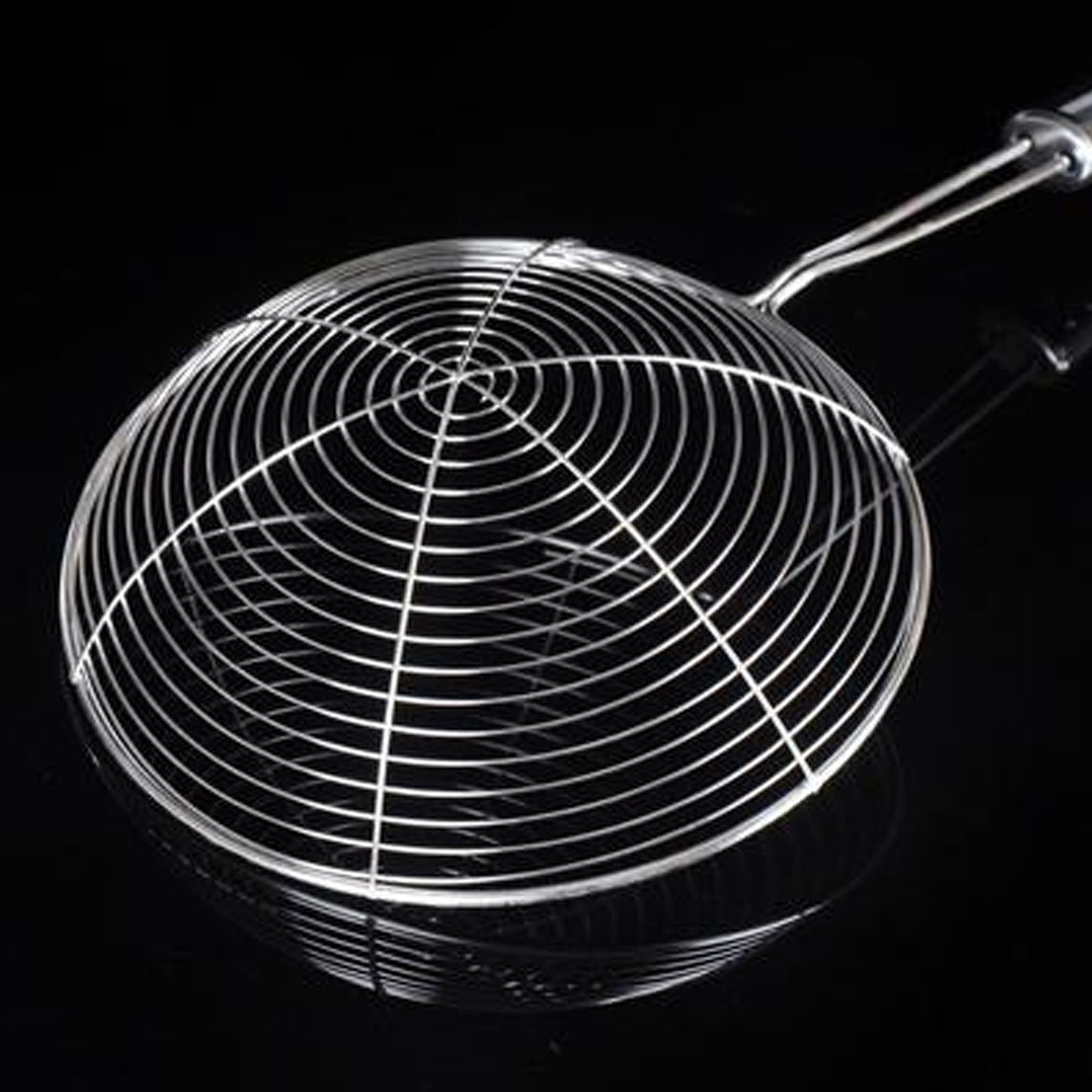 Large Oil Strainer To Get Perfect Fried Food Stuffs Easily Without Any Problem And Damage. - Happy Price - Image 3