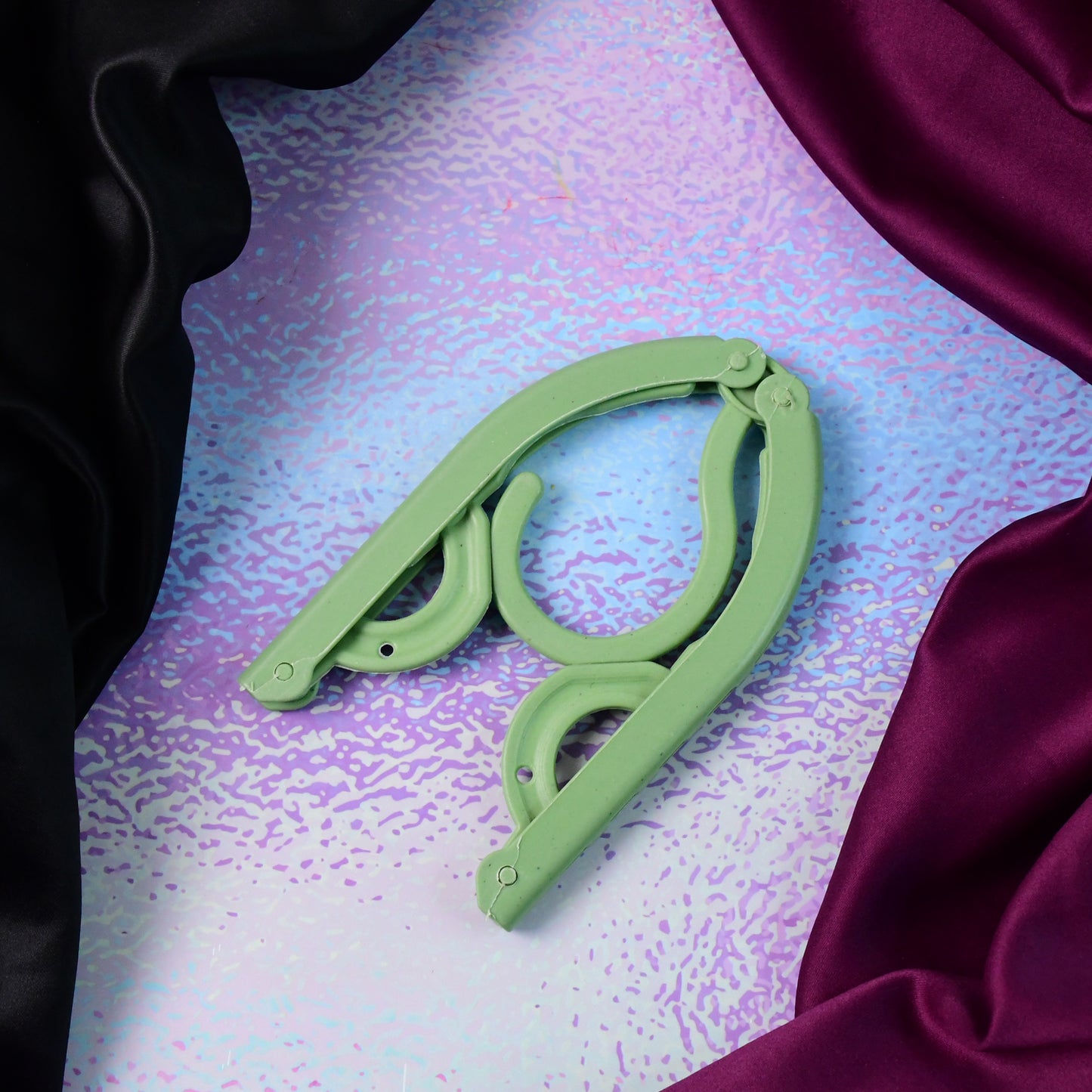 Portable Folding Clothes Hanger for Travel & Home (1 Pc) - Happy Price - Image 7