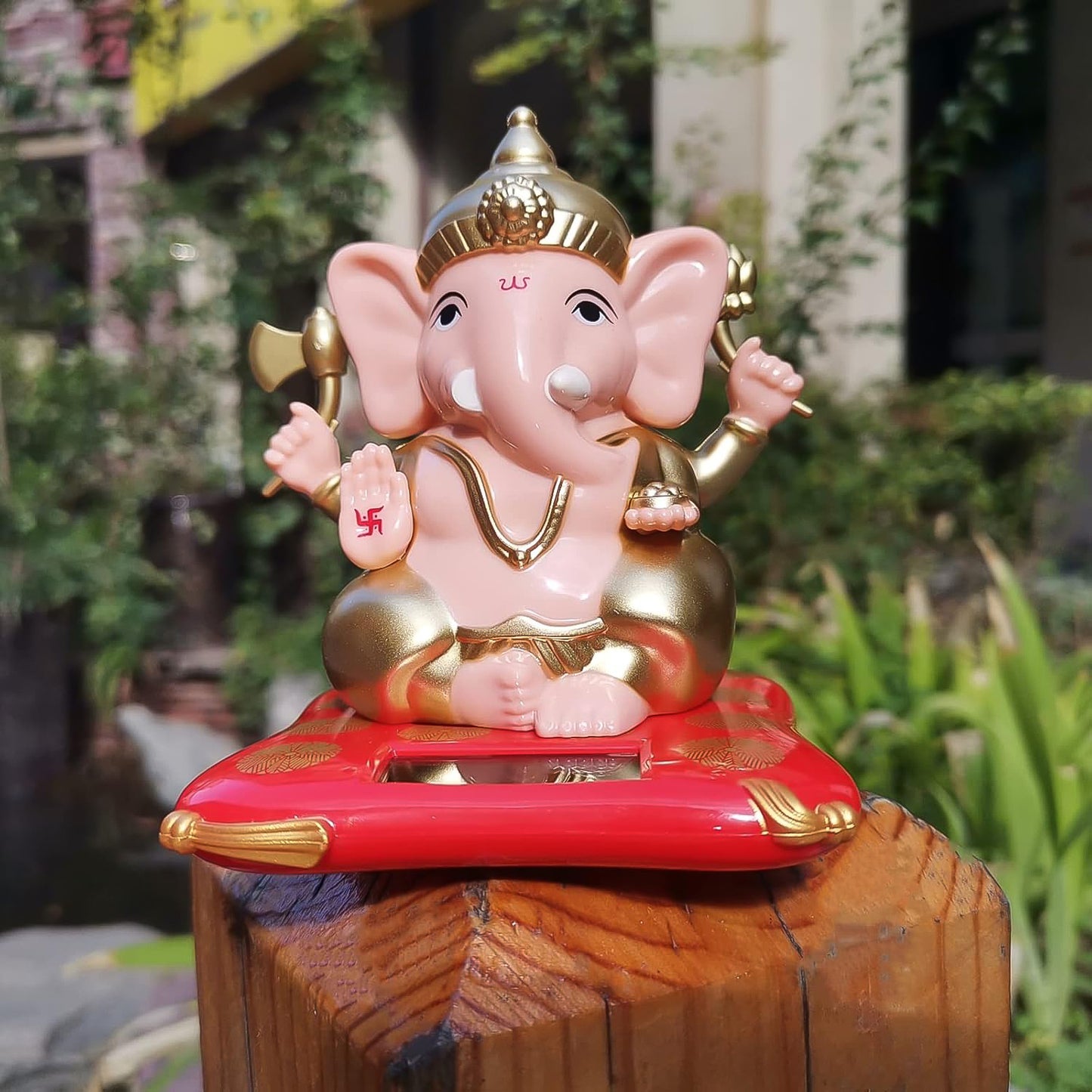 Solar-Powered Ganesha Idol - Dancing Lord Ganpati Showpiece for Car Dashboard & Home Decor (1 Pc) - Happy Price - Image 4